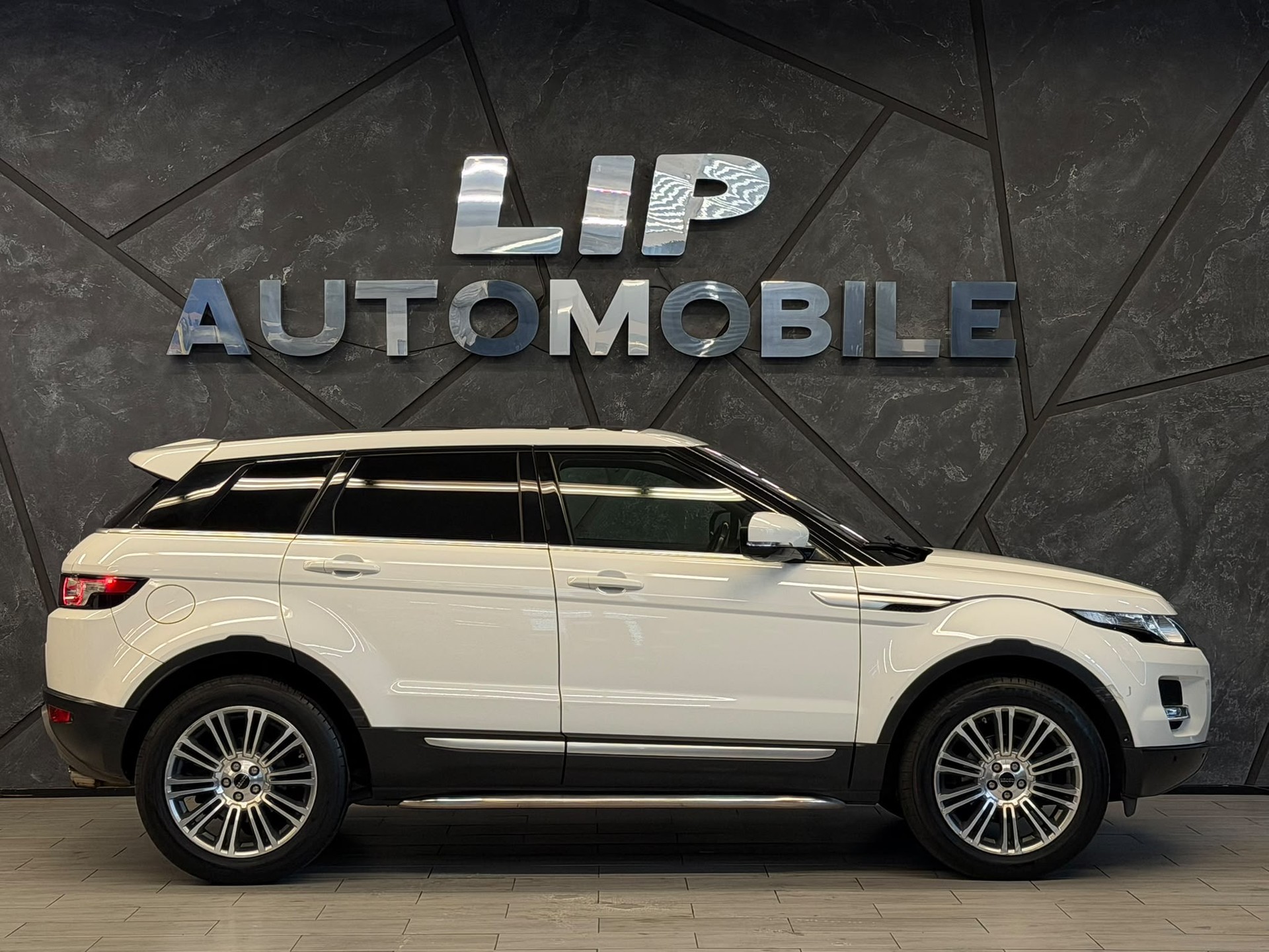 LAND ROVER Range Rover Evoque 2.0 Si4 Pure AT6-image-4