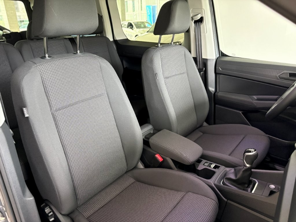 VW Caddy Maxi 2.0 TDI Liberty 4Motion-image-4