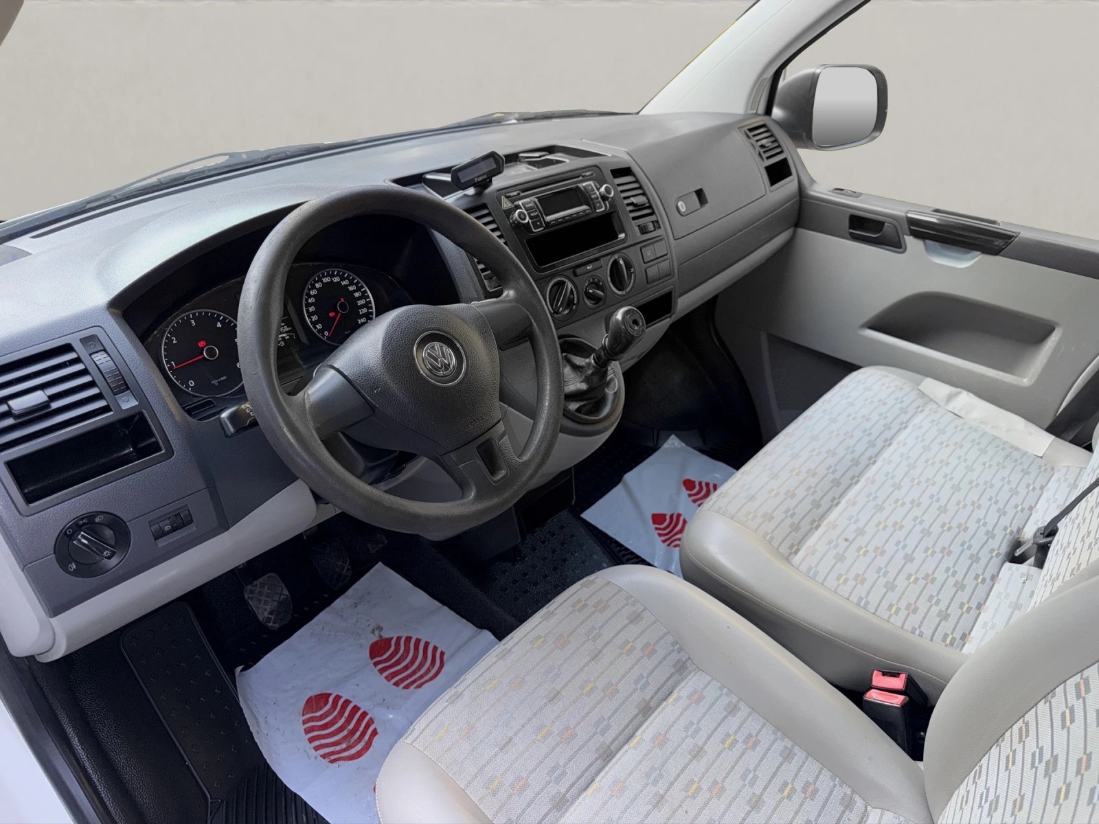 VW T5 2.0 TDI 4Motion ( Mit AHK / Sortimo Regale )-image-8