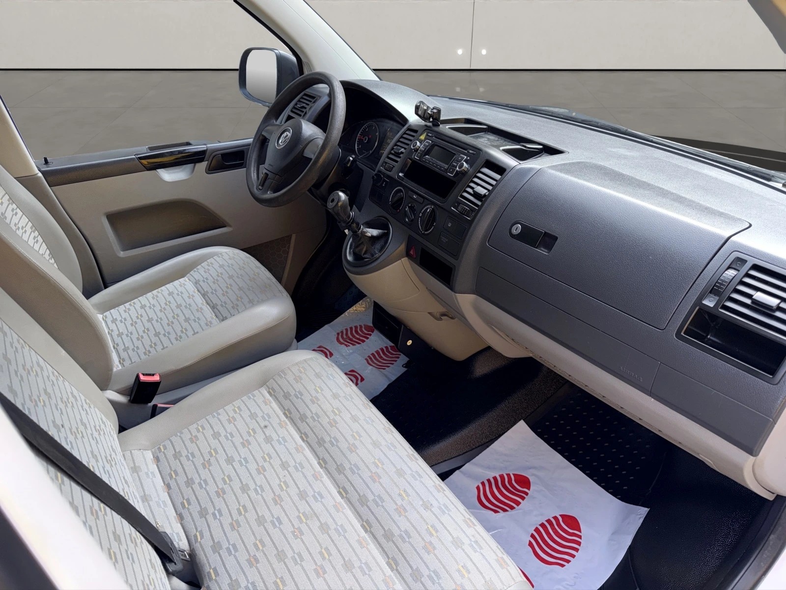 VW T5 2.0 TDI 4Motion ( Mit AHK / Sortimo Regale )-image-9
