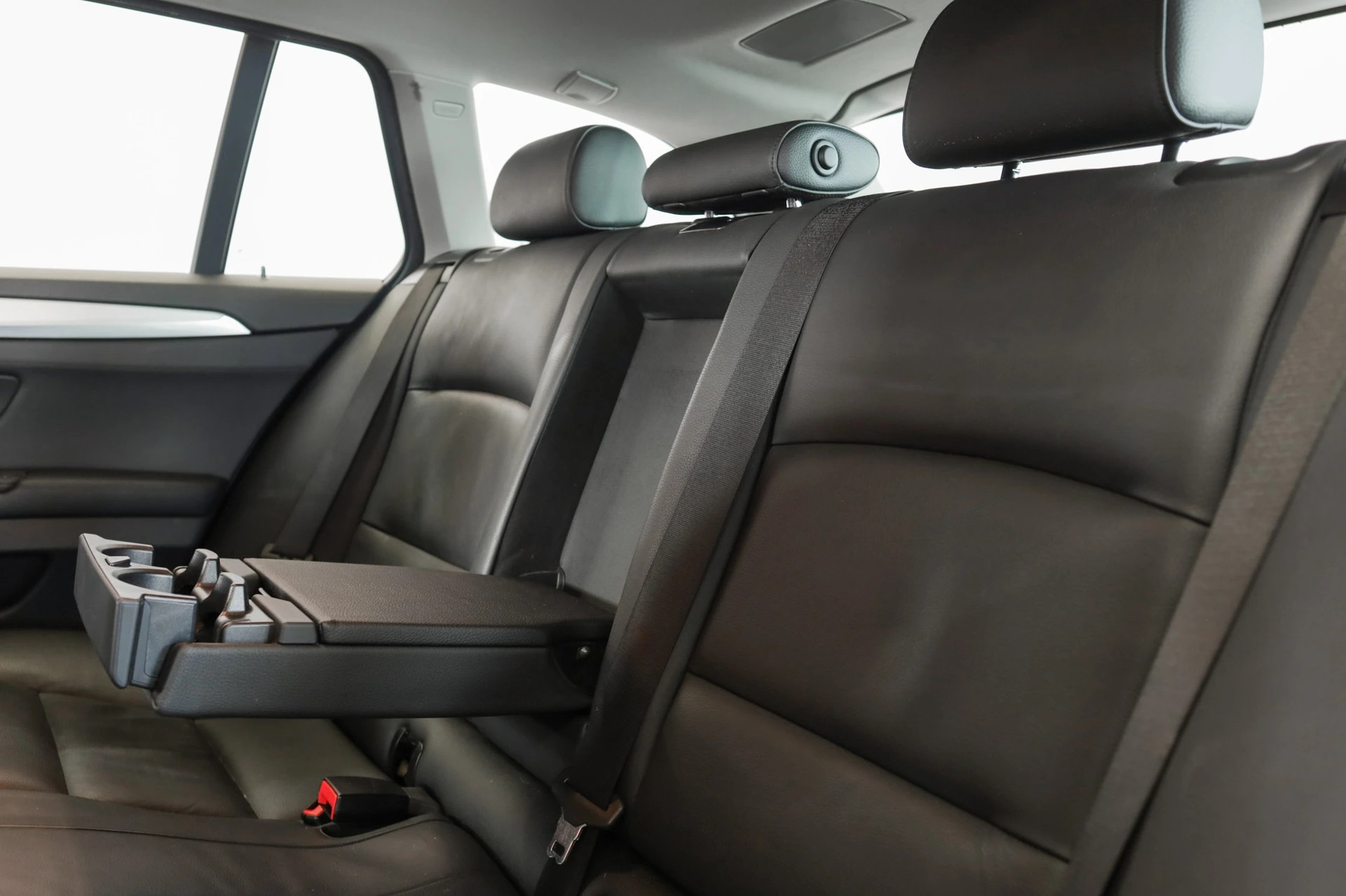 BMW 520d Touring xDrive Luxury Line Steptronic Navigation Professional • Hayon électrique • Caméra de recul-image-10