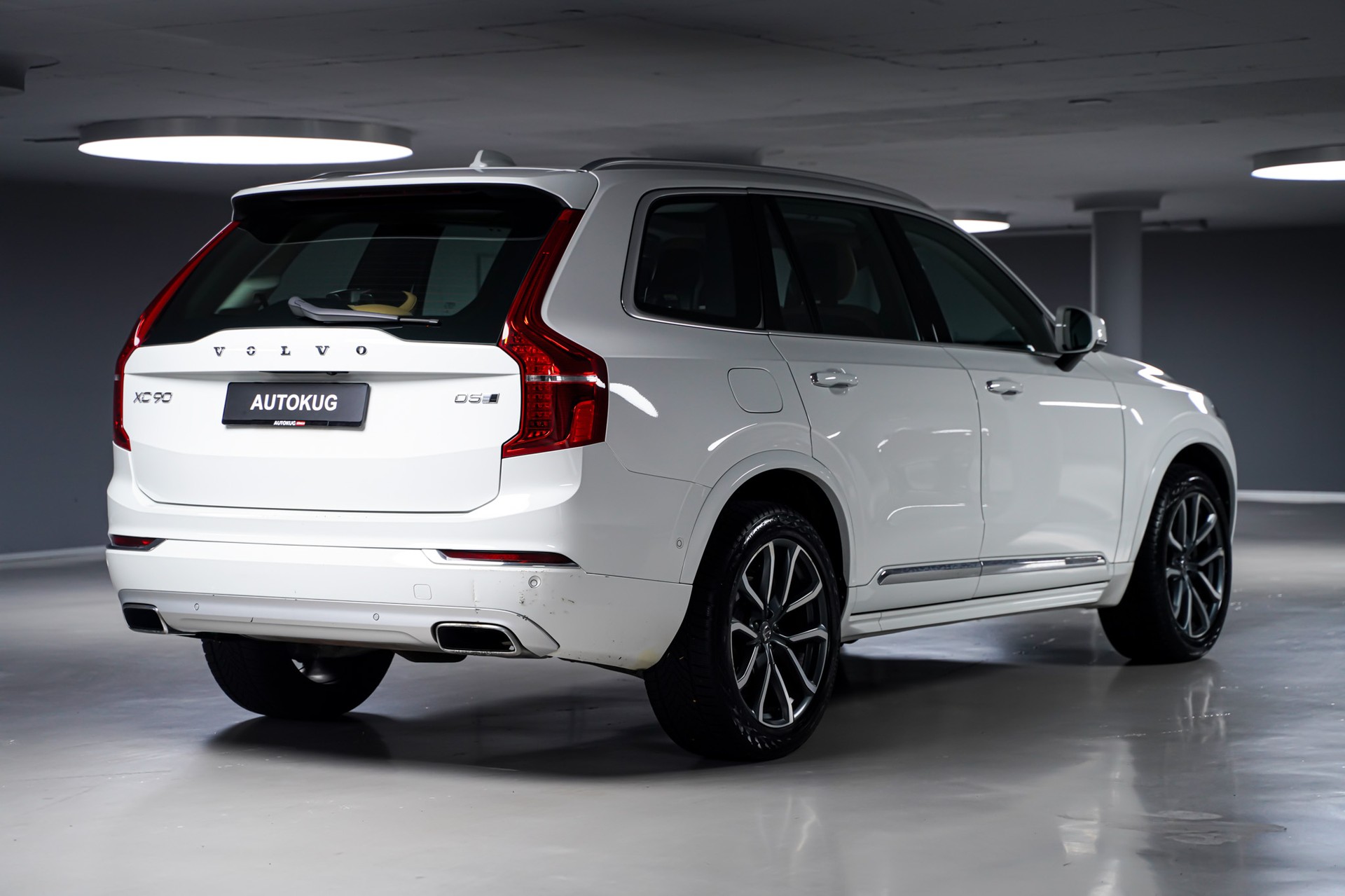 VOLVO XC90 D5 AWD Inscription Geartronic-image-4