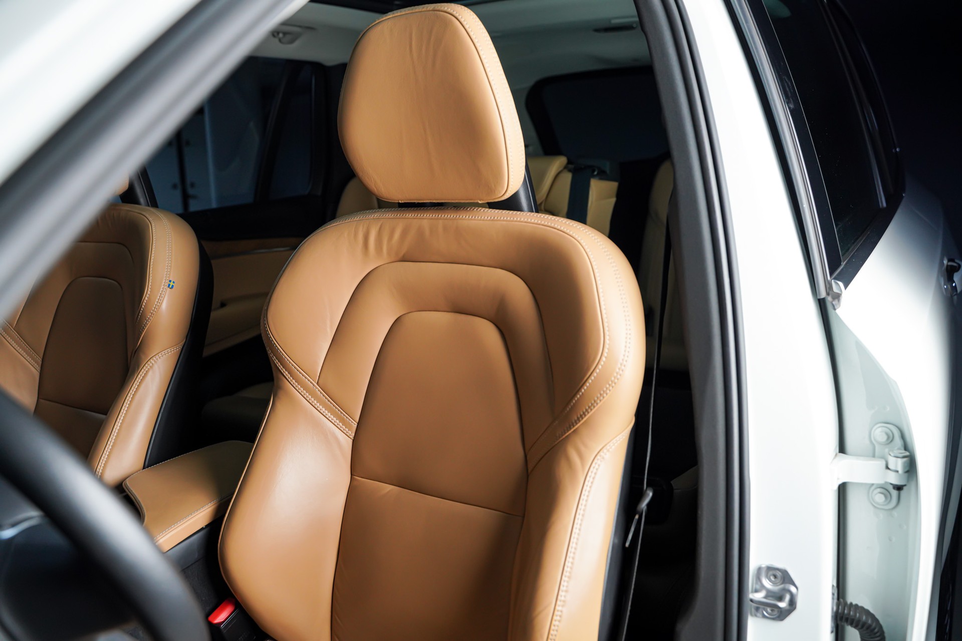 VOLVO XC90 D5 AWD Inscription Geartronic-image-13