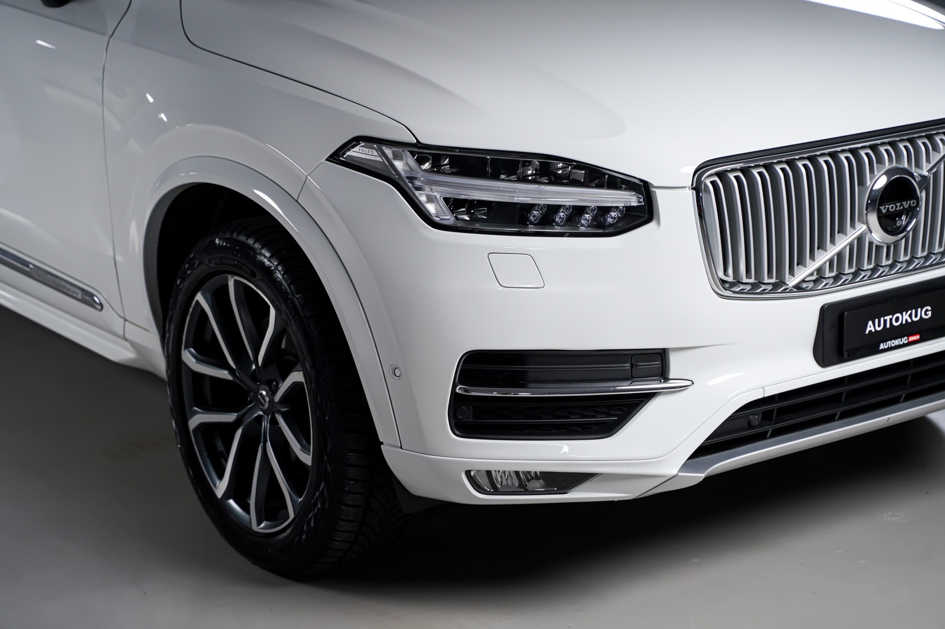 VOLVO XC90 D5 AWD Inscription Geartronic-showroom-element-3