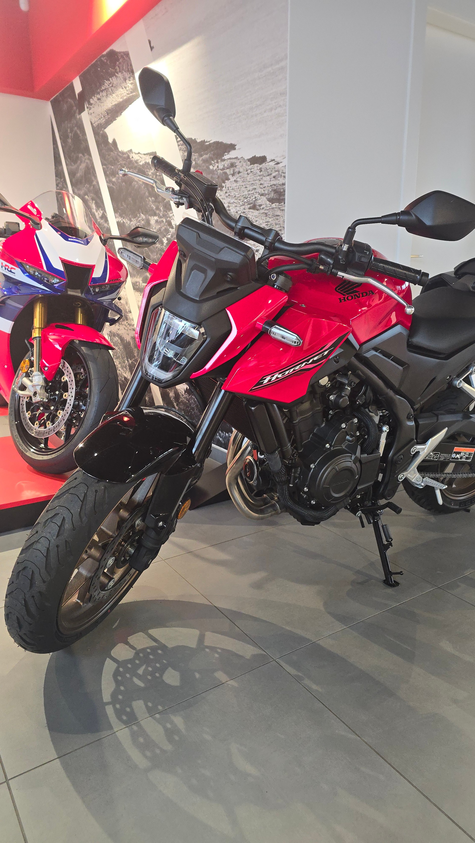 HONDA CB 500 Hornet E-Clutch-image-1