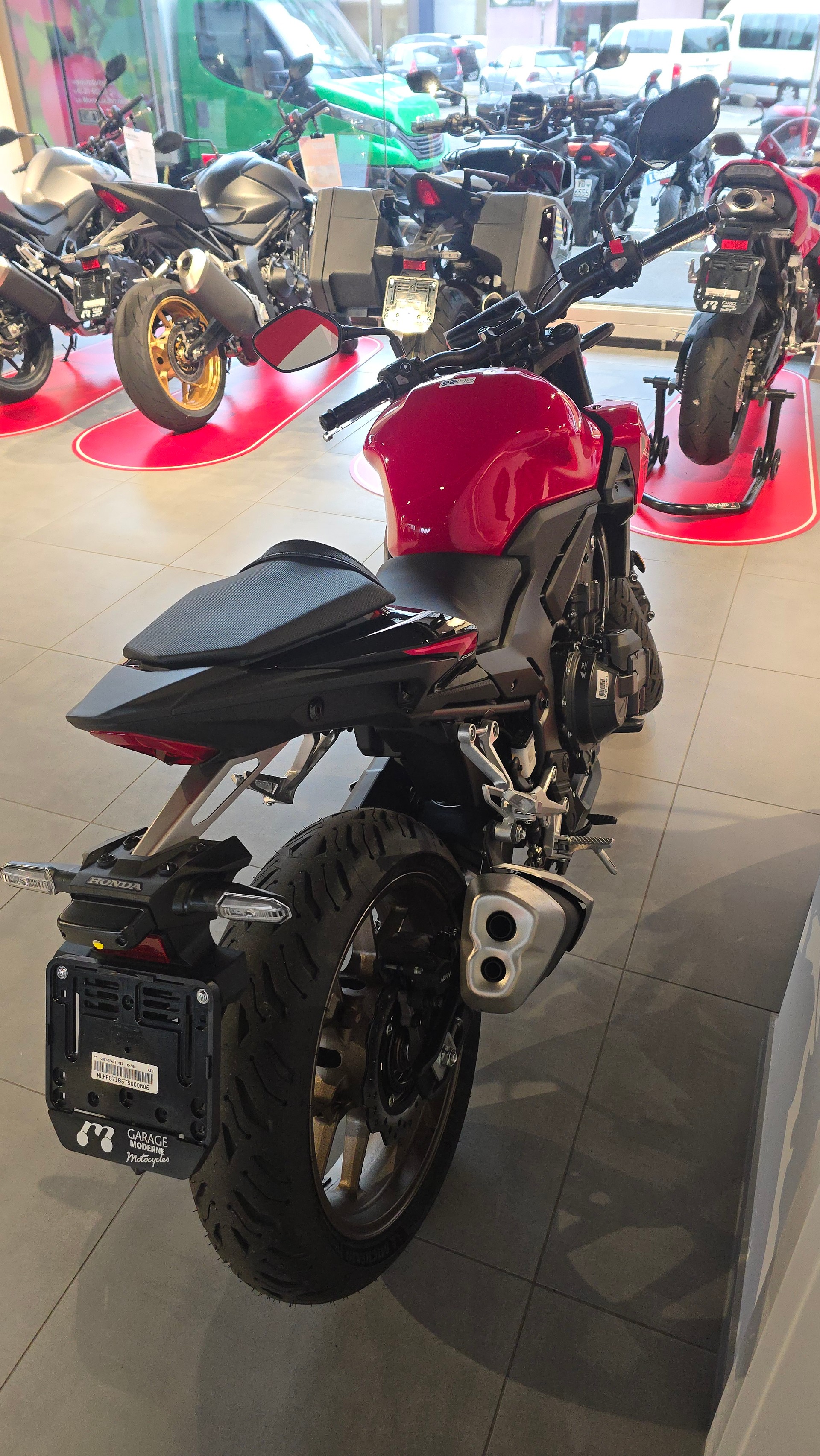 HONDA CB 500 Hornet E-Clutch-image-5