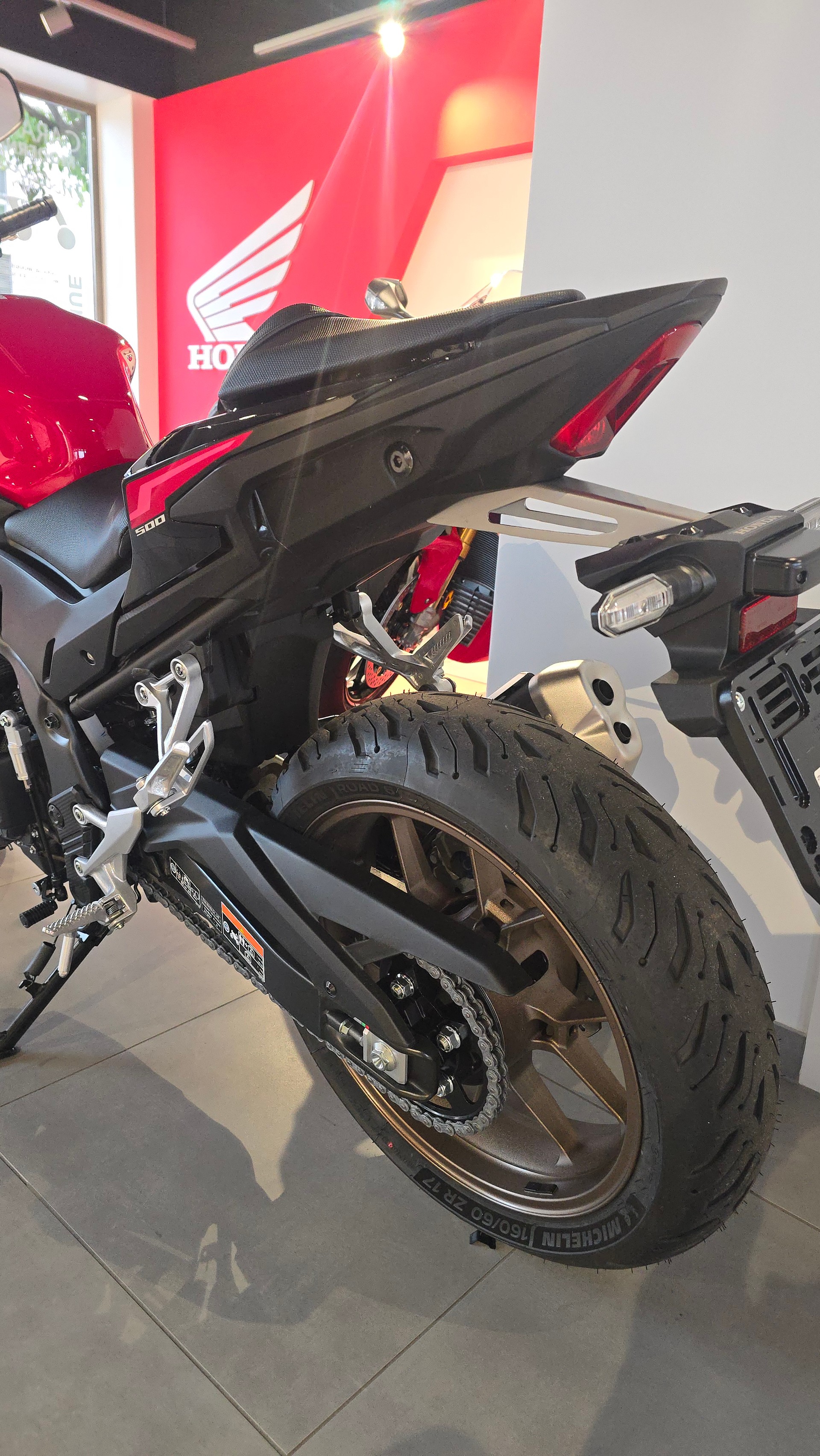 HONDA CB 500 Hornet E-Clutch-image-4