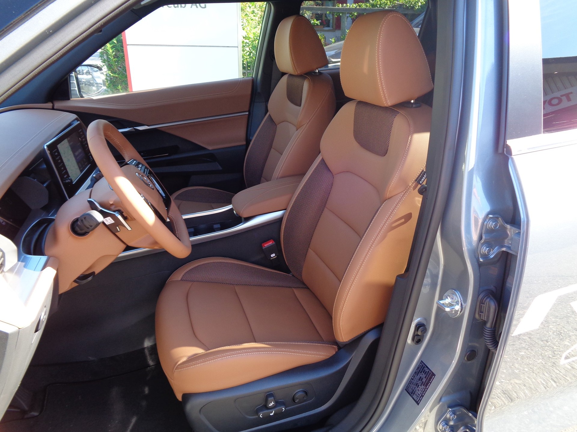 KGM-SsangYong TORRES 1st Edition AWD AT-image-7