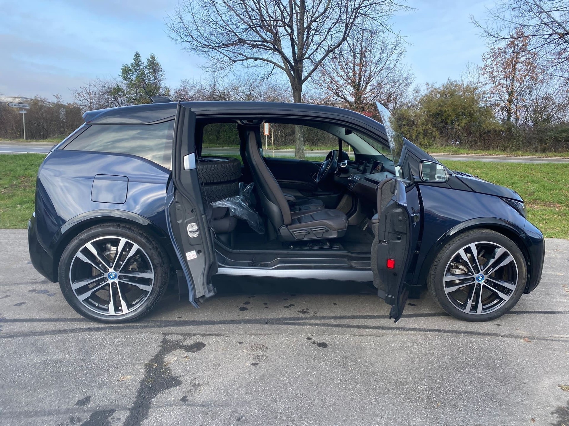 BMW i3s (94Ah)-image-3