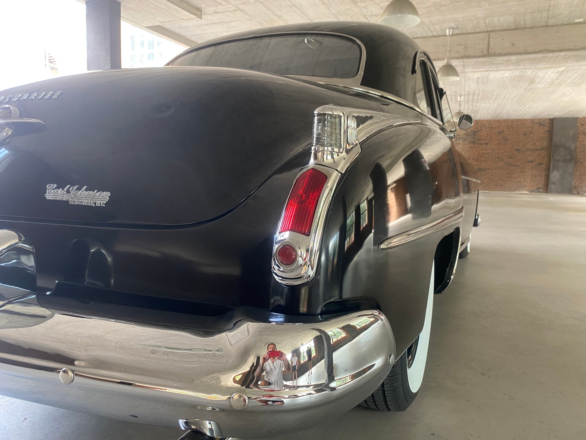 OLDSMOBILE 88 Futuramic Club Coupe-image-7