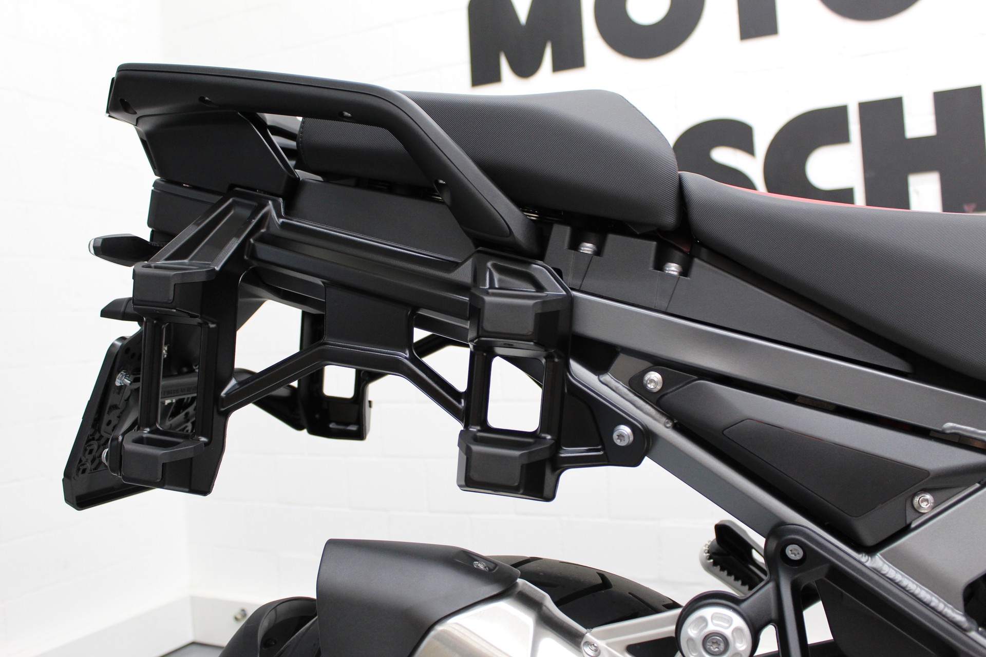 BMW R 1300 GS Adventure-image-6