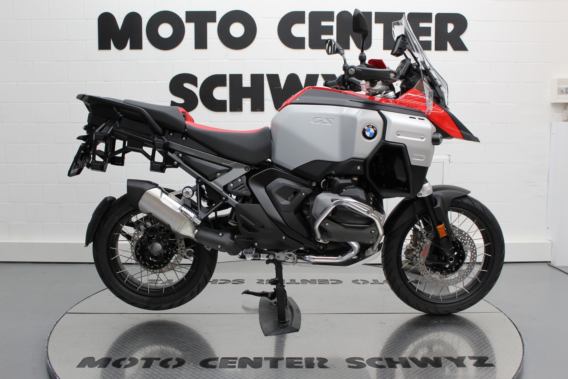 BMW R 1300 GS Adventure-image-0