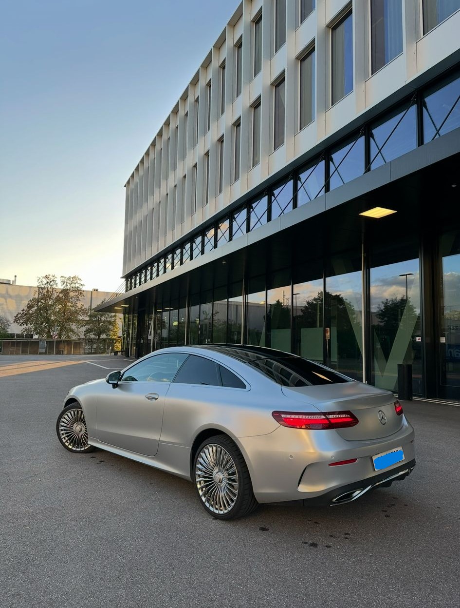 MERCEDES-BENZ E 400 Coupé Avantgarde 4 Matic 9G-Tronic-image-2