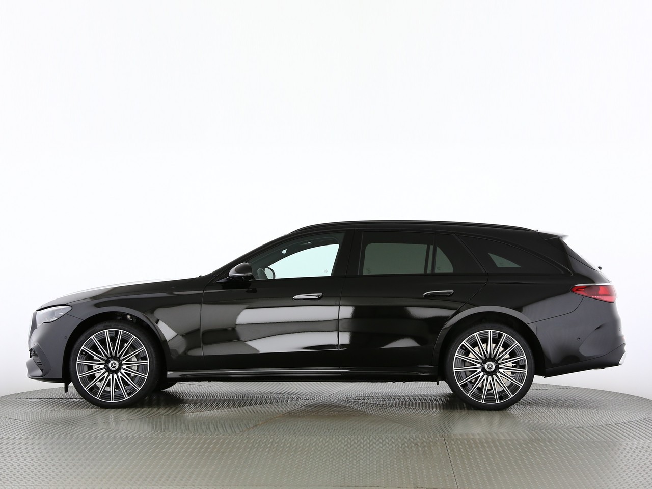 MERCEDES-BENZ E 450 d T 4Matic 9G-Tronic-showroom-element-1