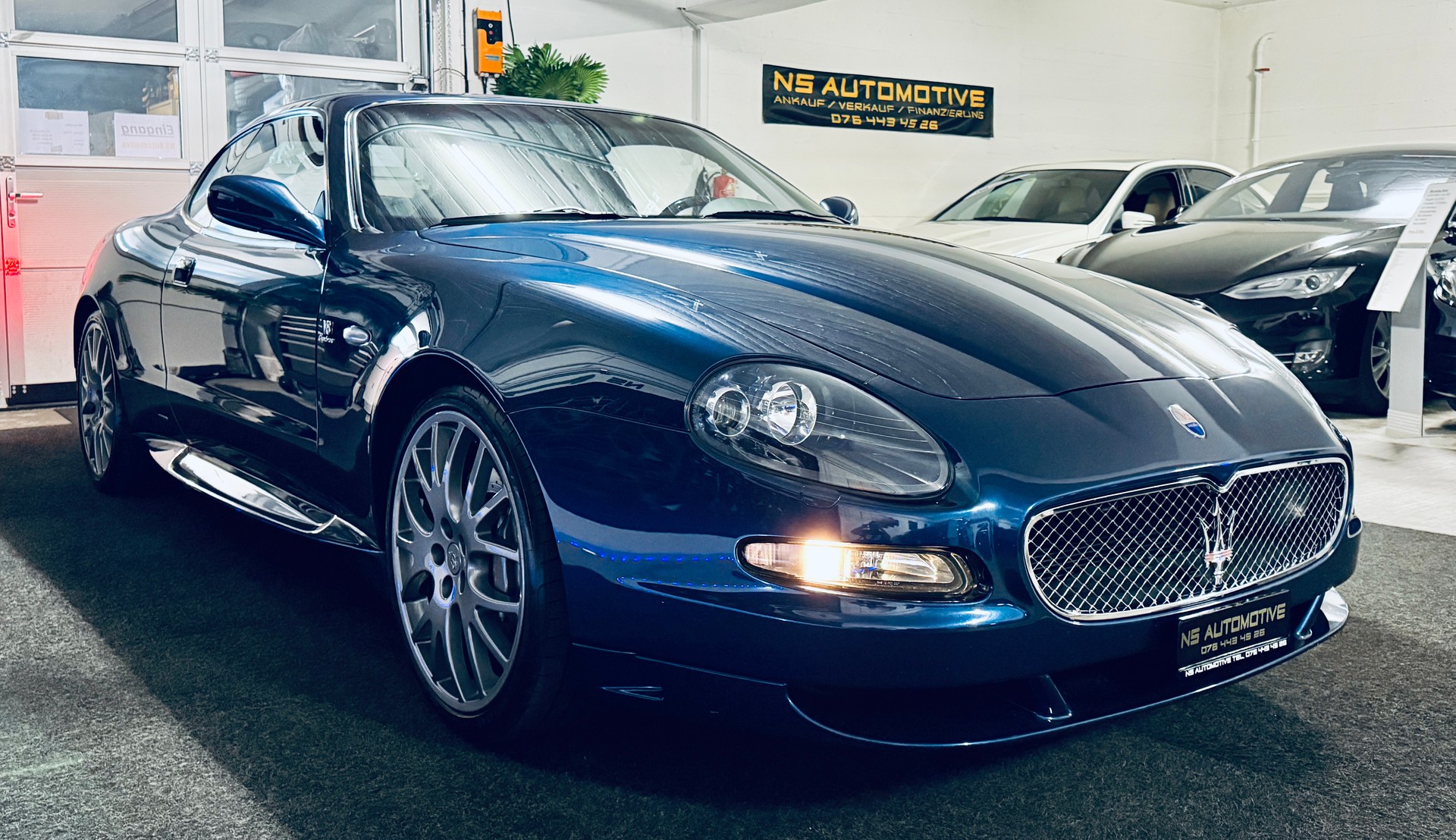 MASERATI Coupé GranSport-showroom-element-2