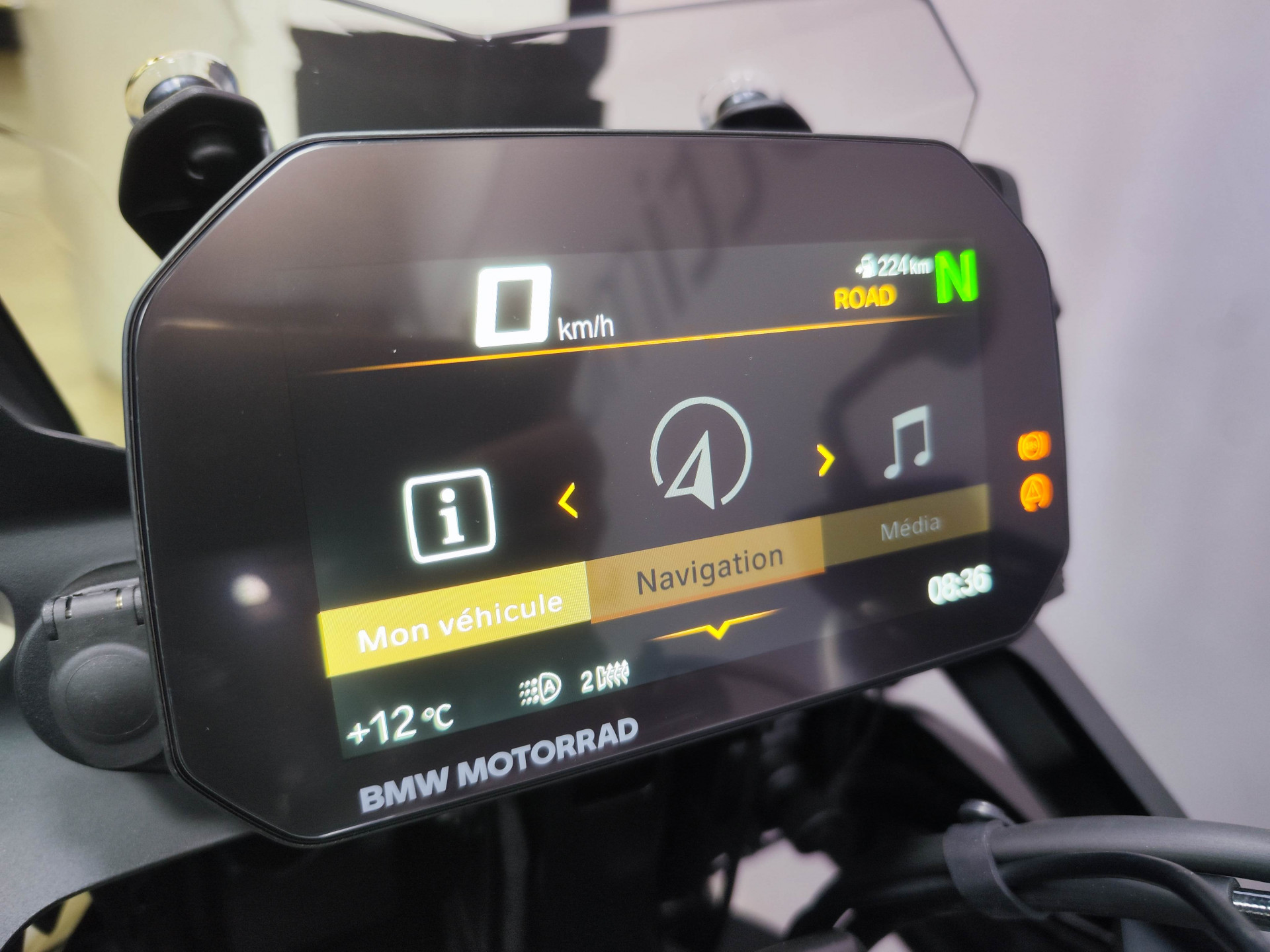 BMW F 800 GS *** Bridable A2 *** Leasing 3.9% *** - GARANTIE 5-image-9