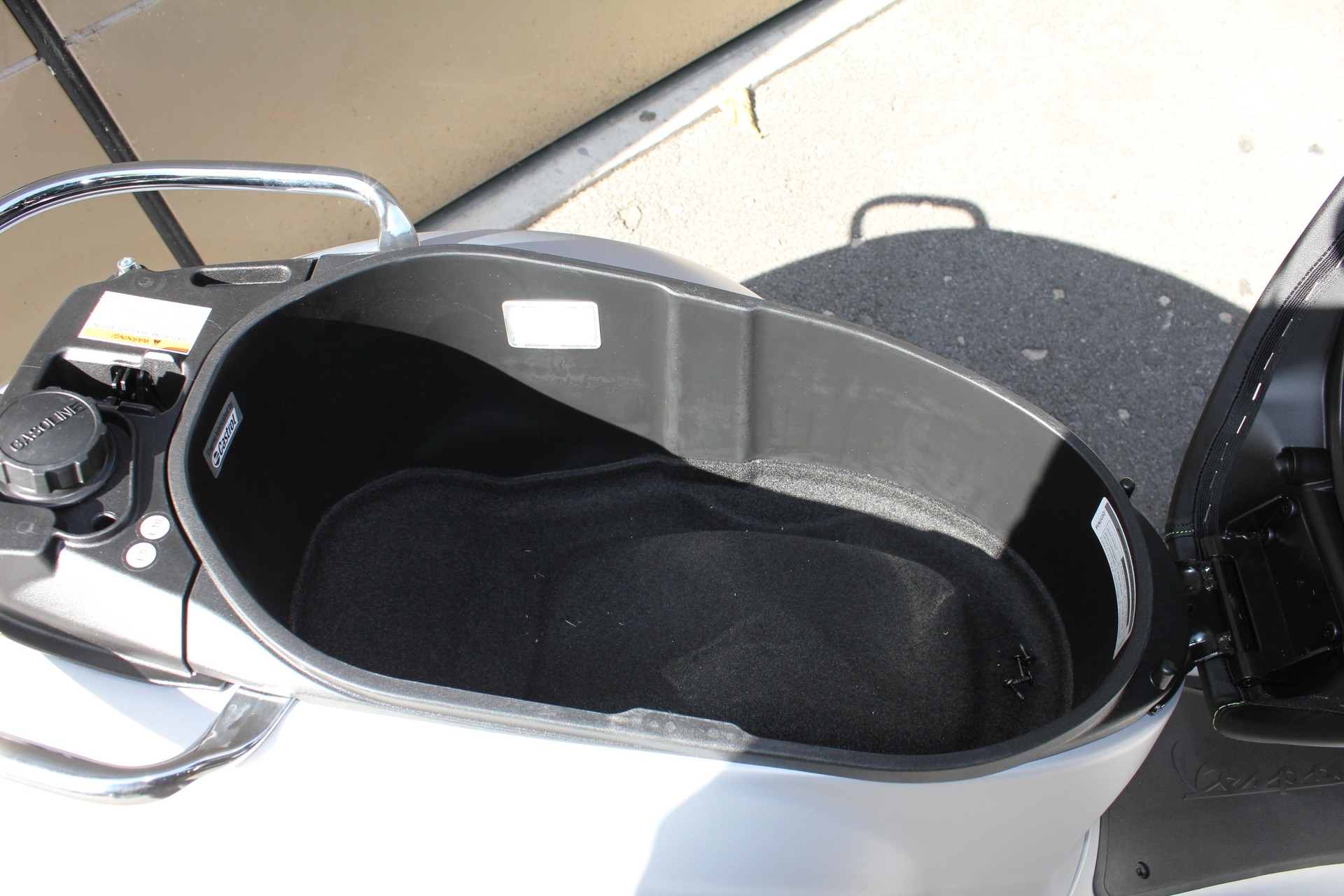 PIAGGIO Vespa GTS 300 Super Tech ABS-image-11