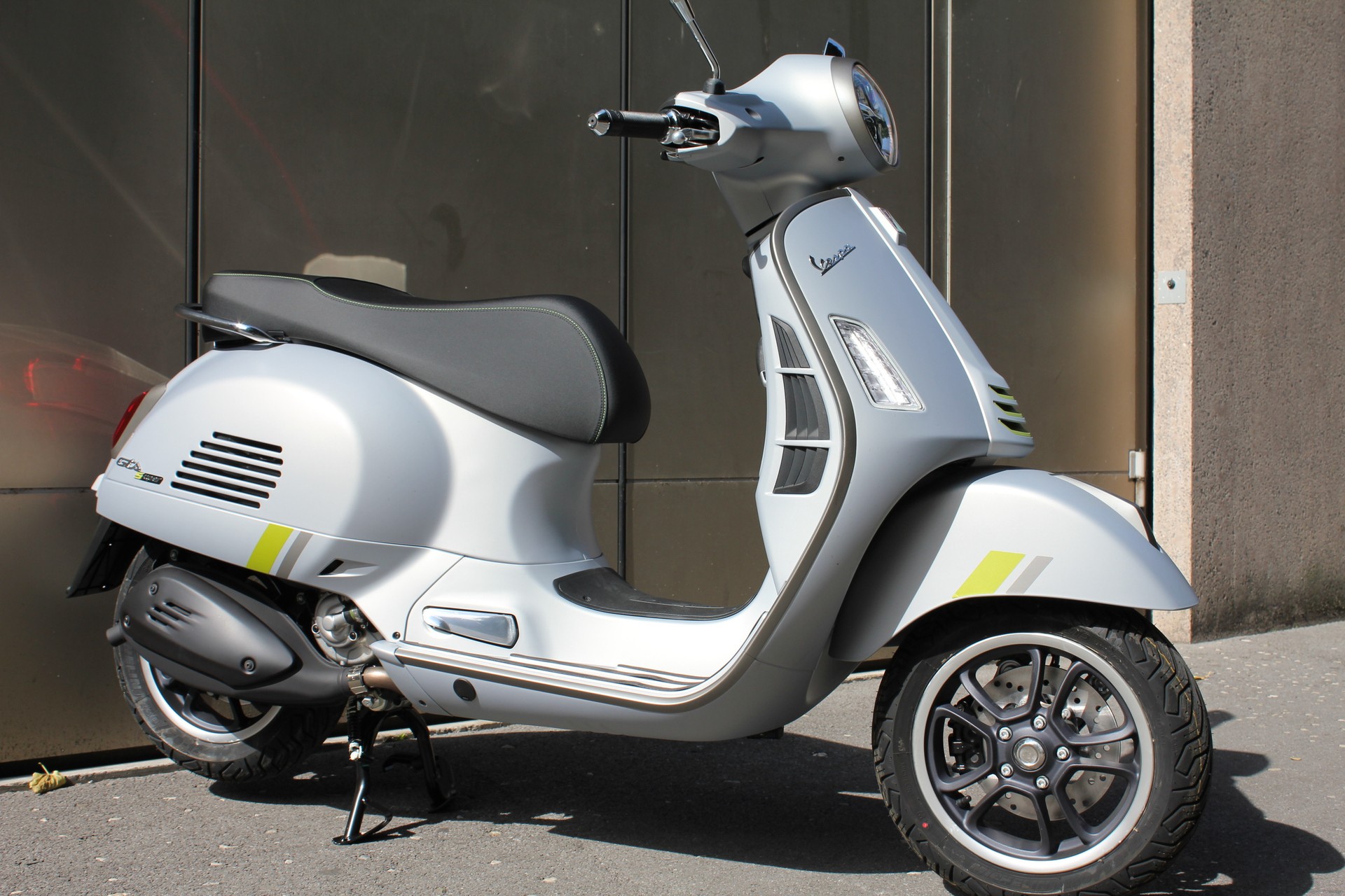 PIAGGIO Vespa GTS 300 Super Tech ABS-image-0