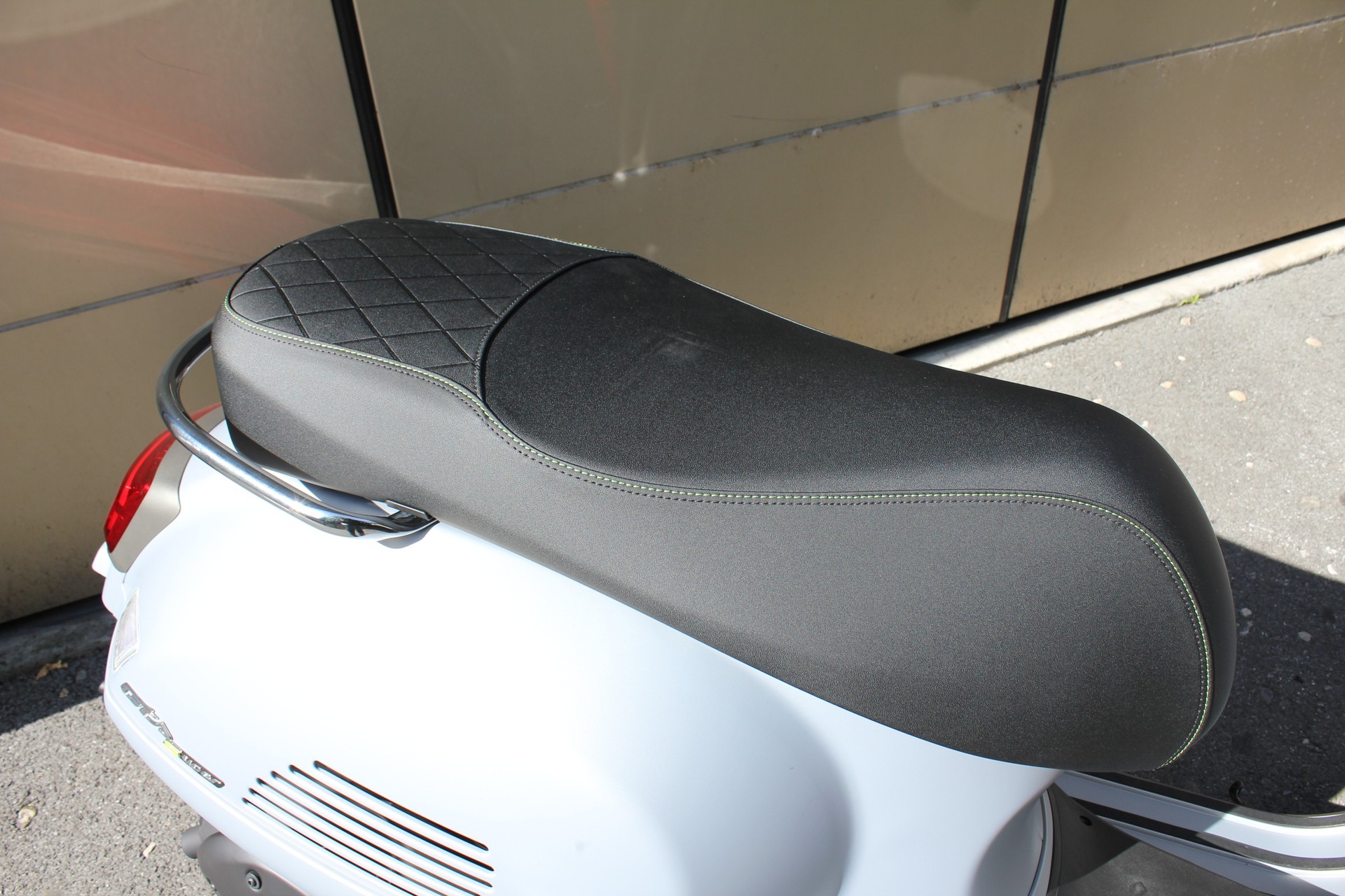 PIAGGIO Vespa GTS 300 Super Tech ABS-image-10