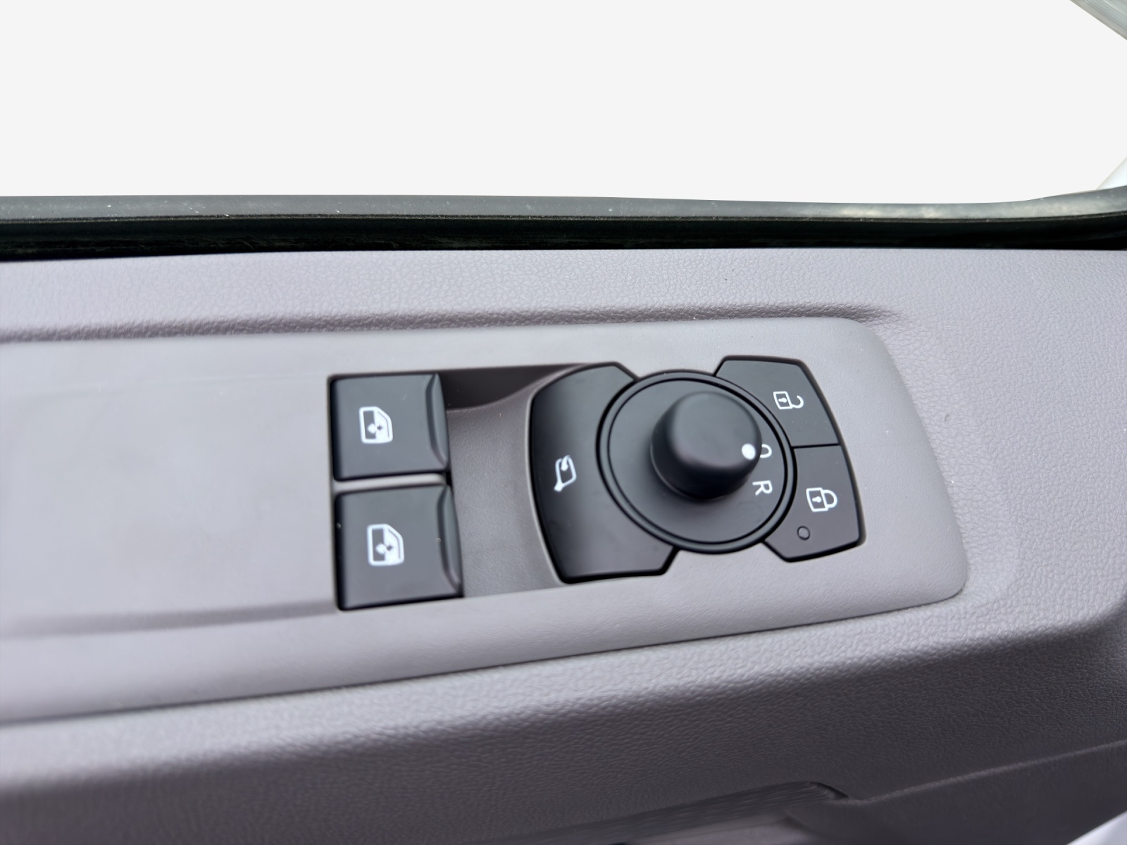 VW e-Transporter 70 kWh-image-14