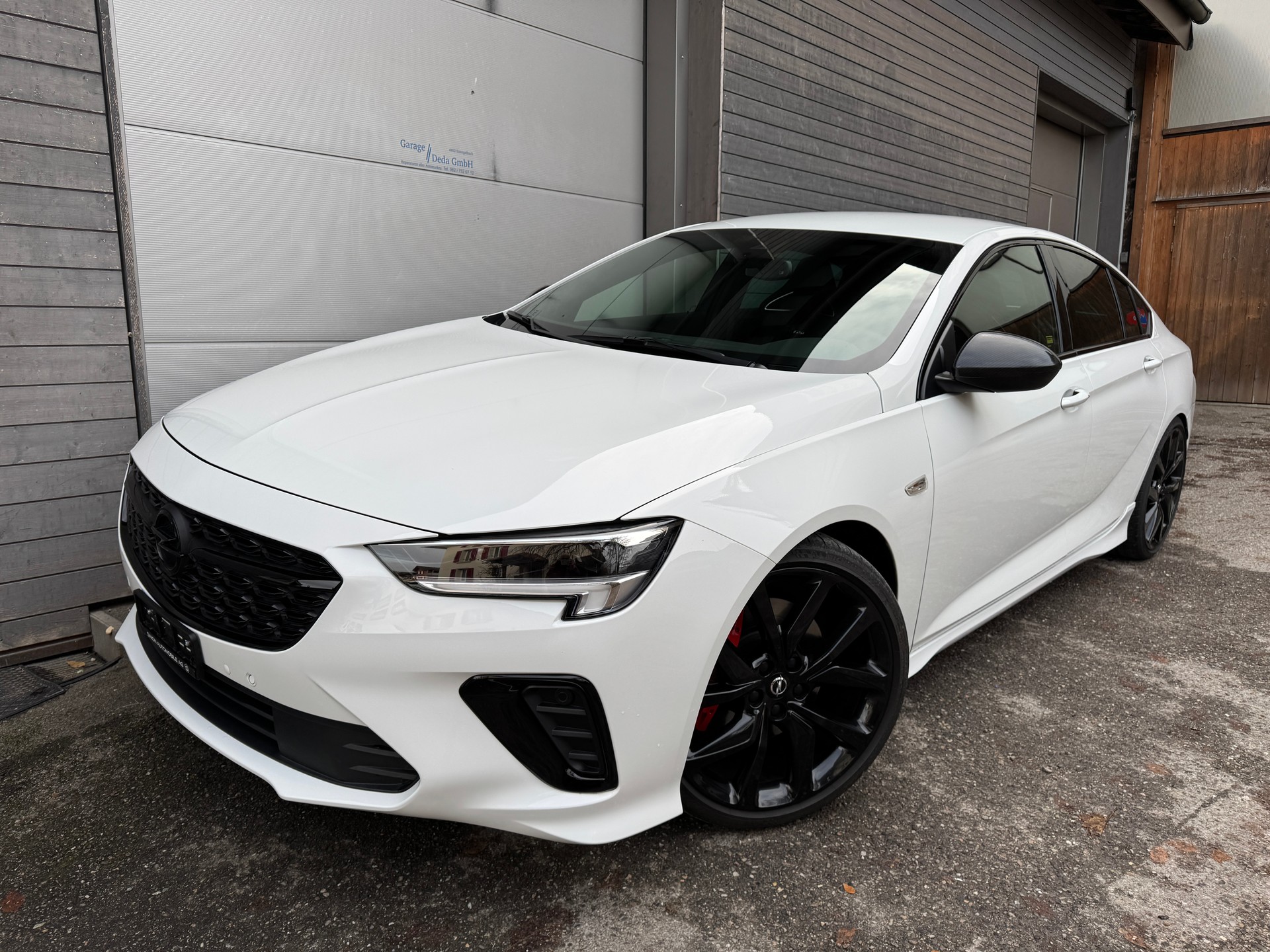 OPEL Insignia 2.0 T GSi 4WD Automatic-image-2