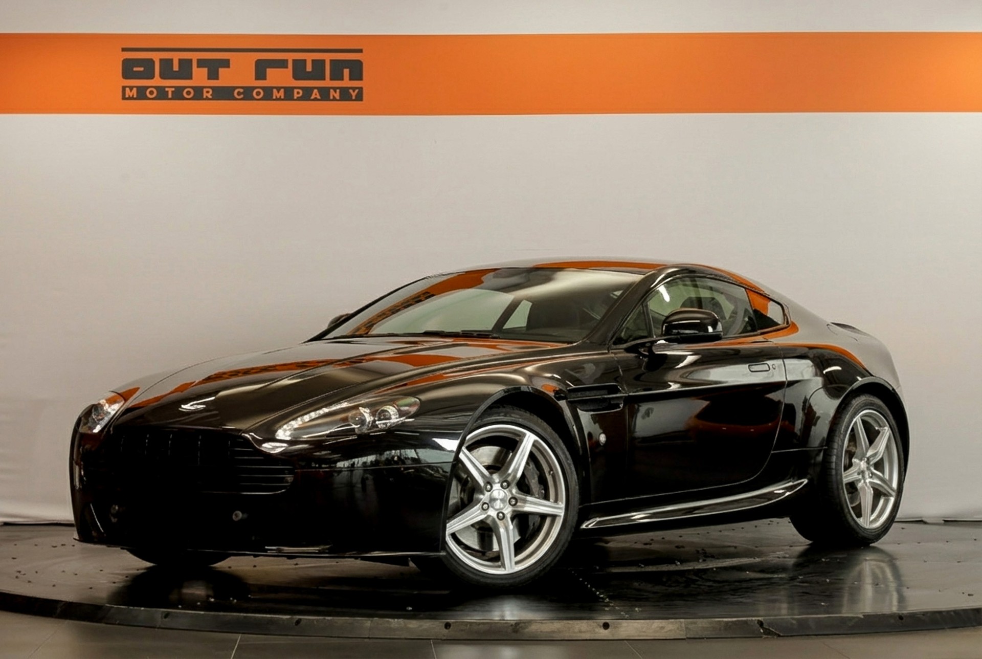 ASTON MARTIN V8 Vantage 4.7 Sportshift-image-7