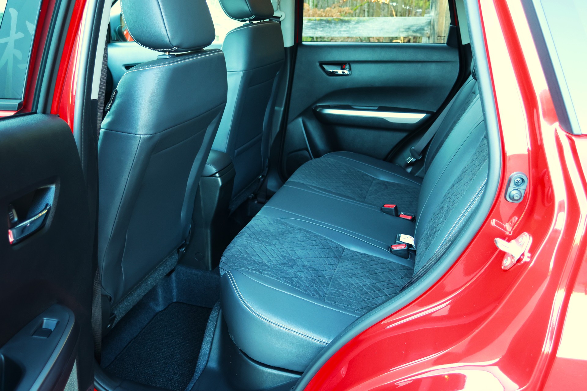 SUZUKI Vitara 1.4T Sakura Top 4x4 Hybrid-image-10
