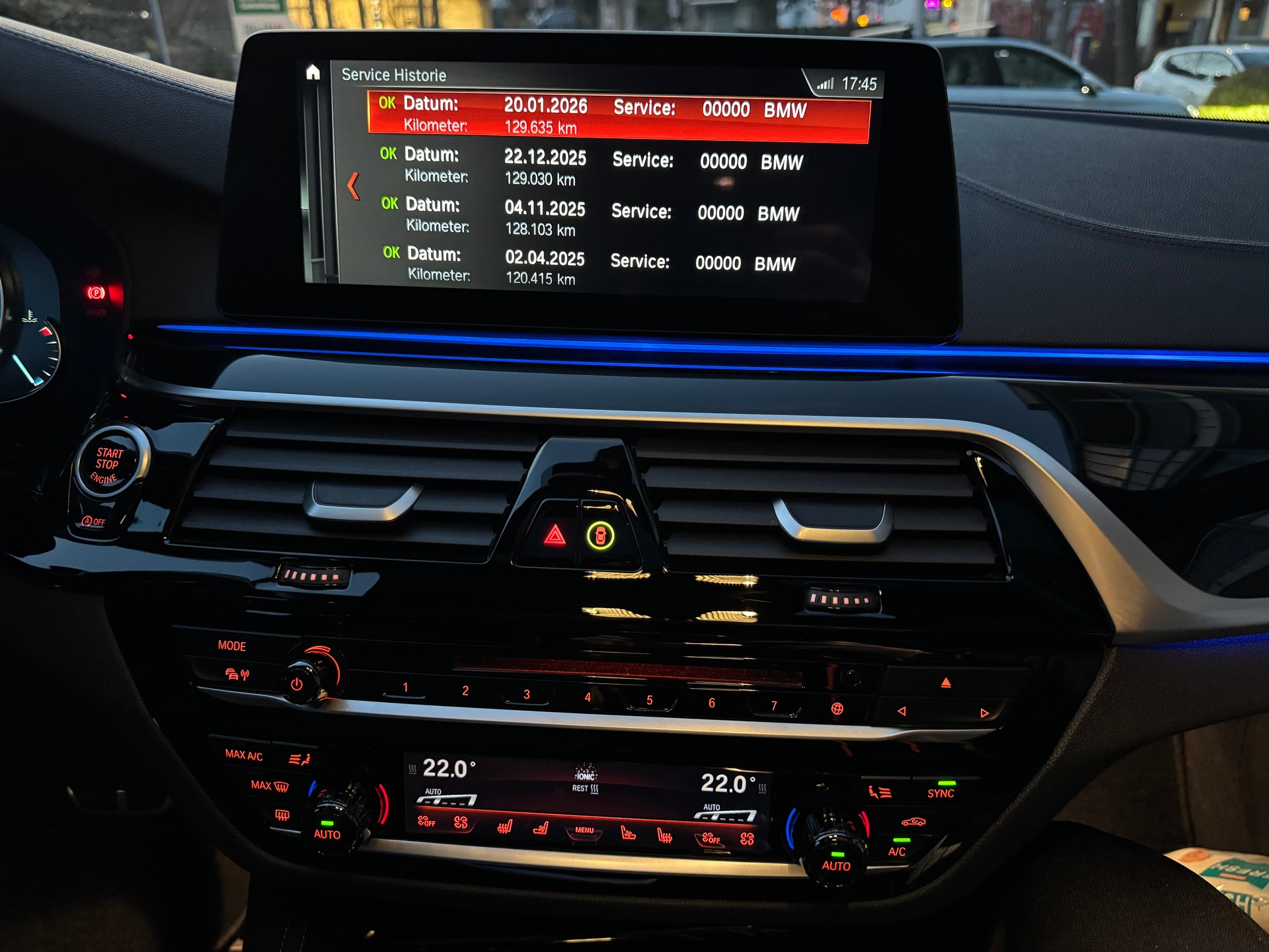 BMW M550i xDrive Steptronic-image-18