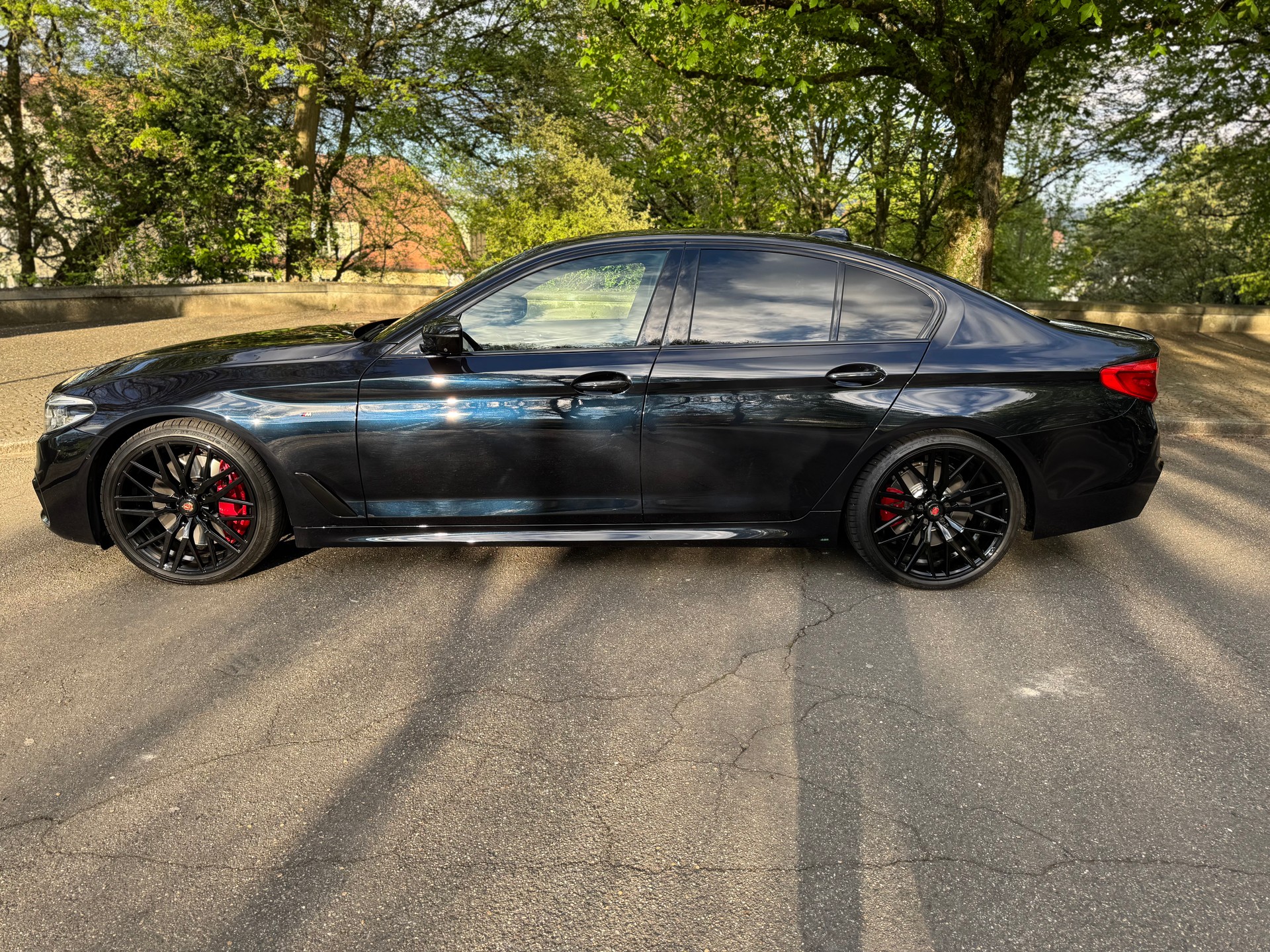BMW M550i xDrive Steptronic-image-7