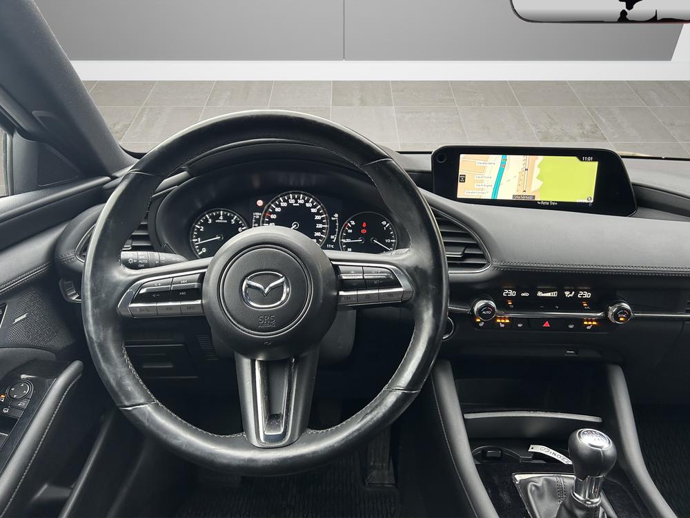 MAZDA 3 Hatchback SKYACTIV-X MHybrid 186 Revolution AWD-image-9