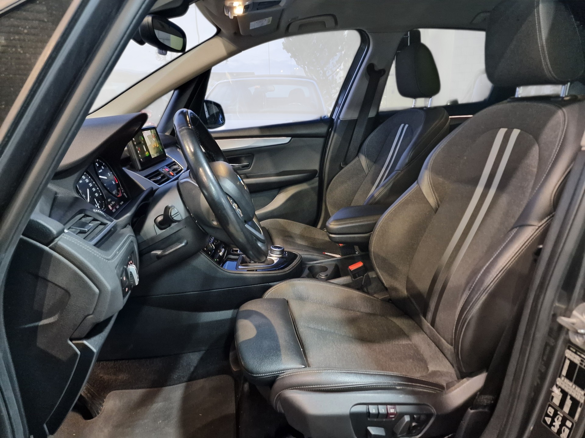 BMW 220d xDrive Active Tourer Steptronic Sport Line AHK 8xReif 12Mt Gara-image-9