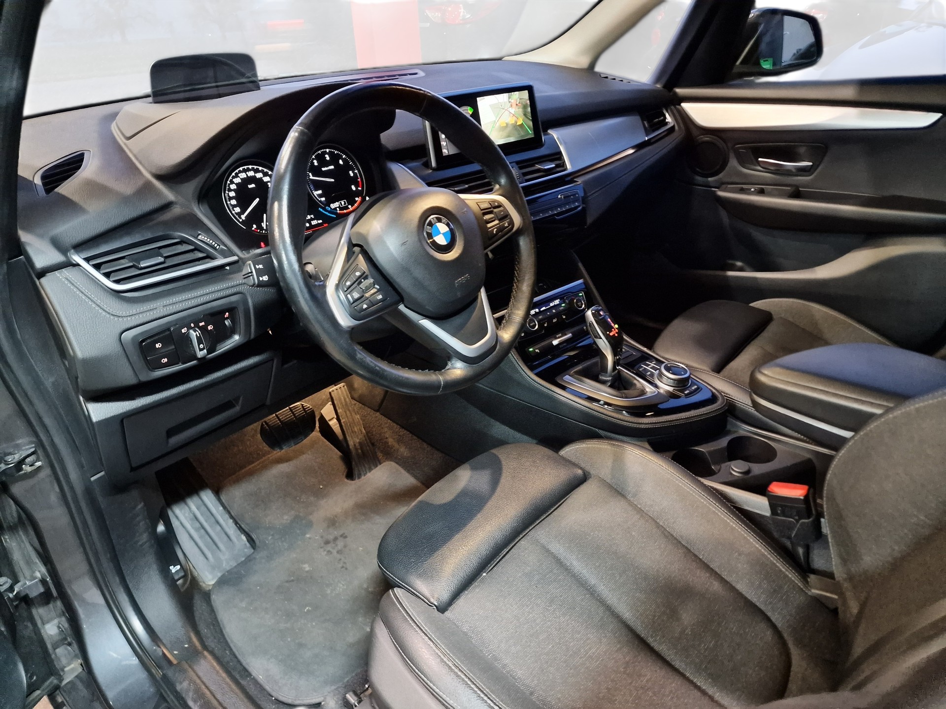 BMW 220d xDrive Active Tourer Steptronic Sport Line AHK 8xReif 12Mt Gara-image-8