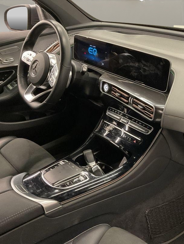 MERCEDES-BENZ EQC 400 AMG Line 4Matic-image-9