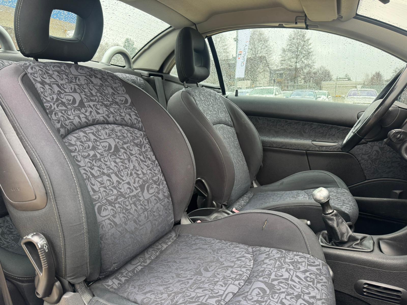 PEUGEOT 206 CC 1.6 16V Quiksilver-image-9
