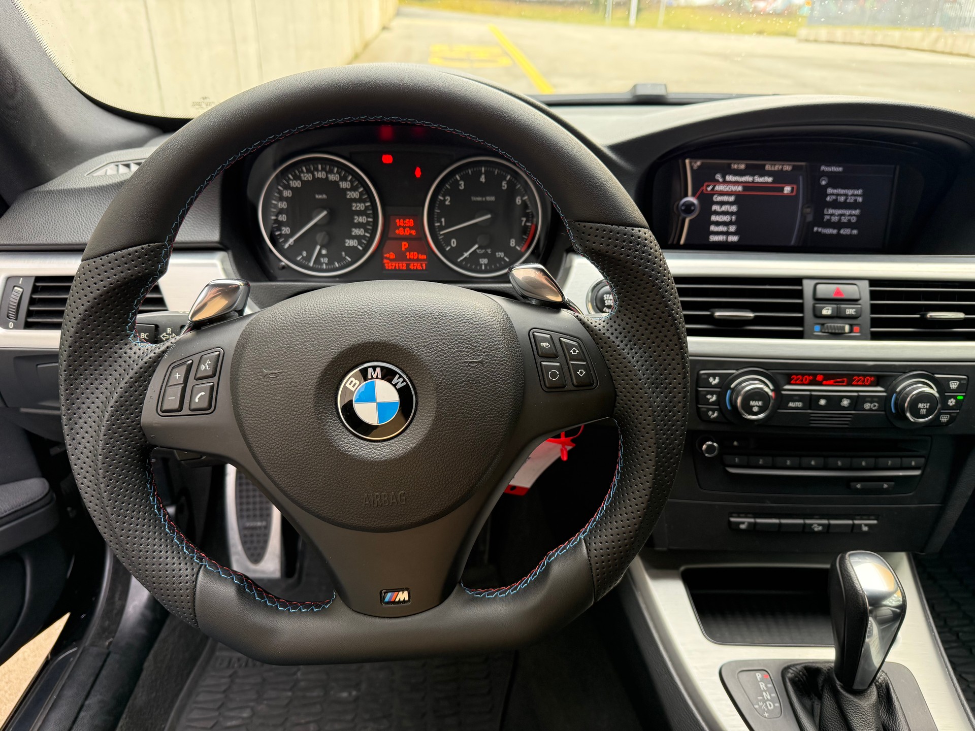 BMW 335i xDrive Coupé Steptronic-image-11