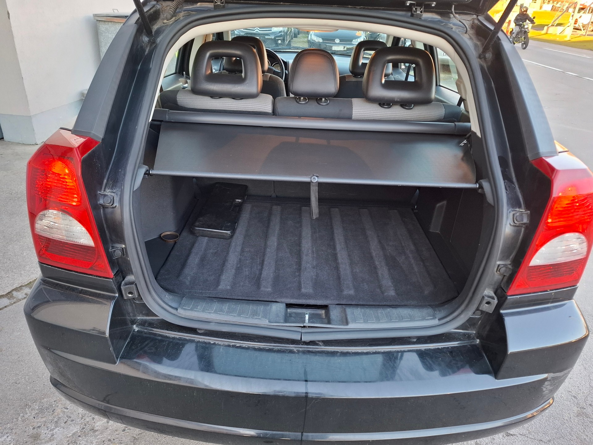 DODGE Caliber 1.8 SXT-image-5