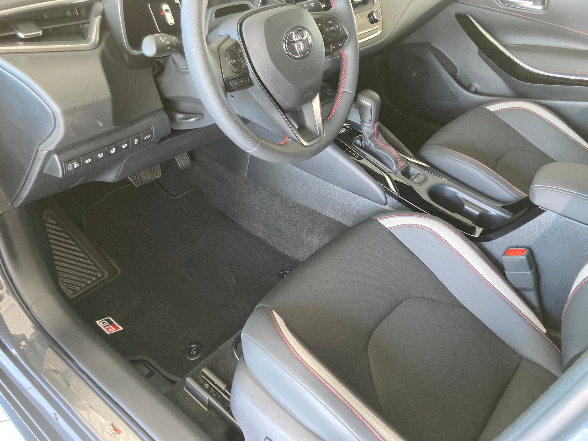 TOYOTA Corolla Touring Sports 2.0 HSD GR Sport e- CVT-image-10