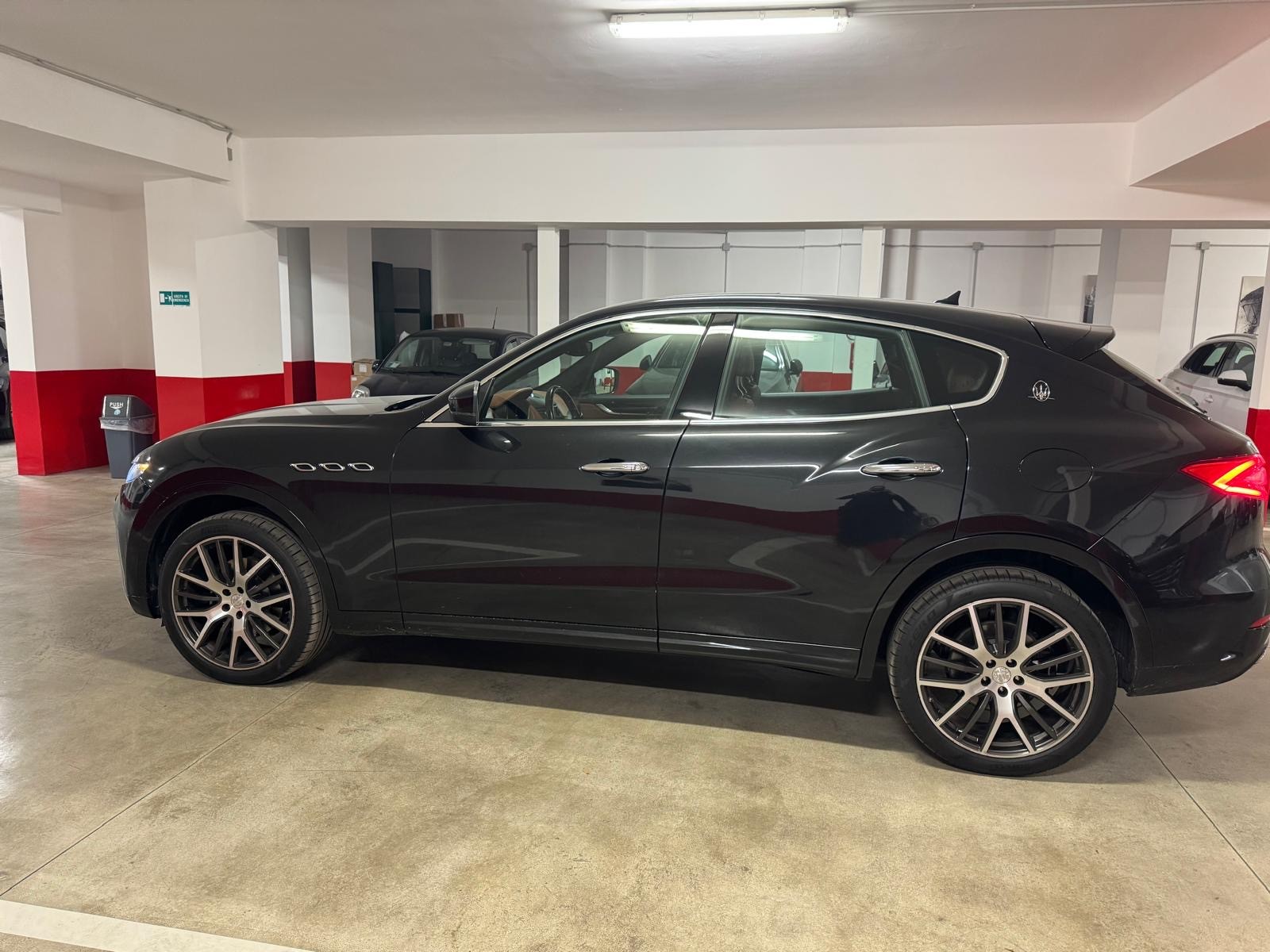 MASERATI Levante 3.0 V6 Diesel Q4-image-8