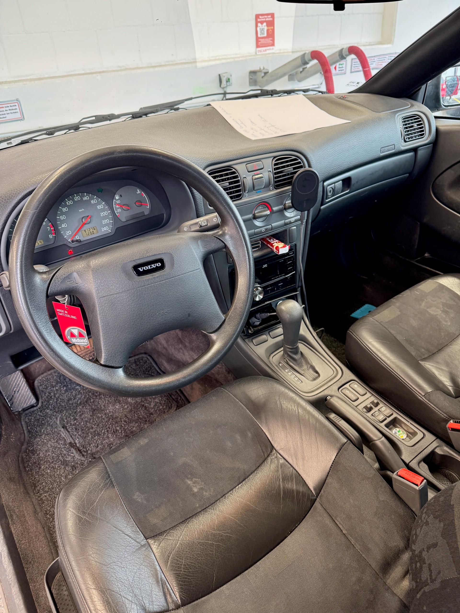 VOLVO V40 2.0 Celebration-image-7
