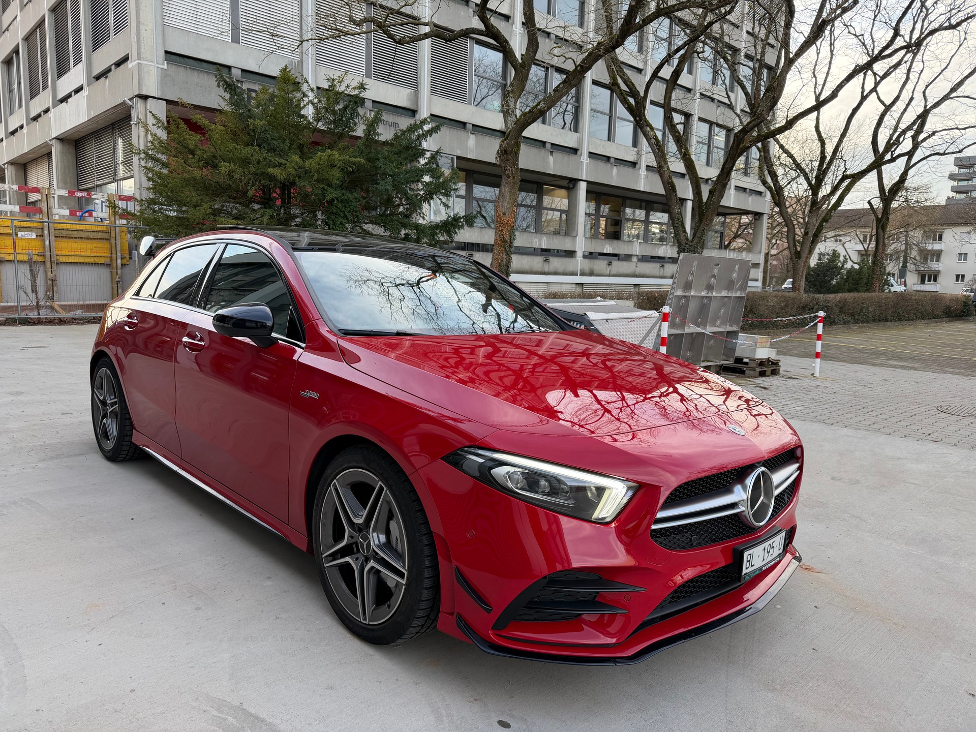 MERCEDES-BENZ A 35 AMG 4Matic Speedshift-image-6