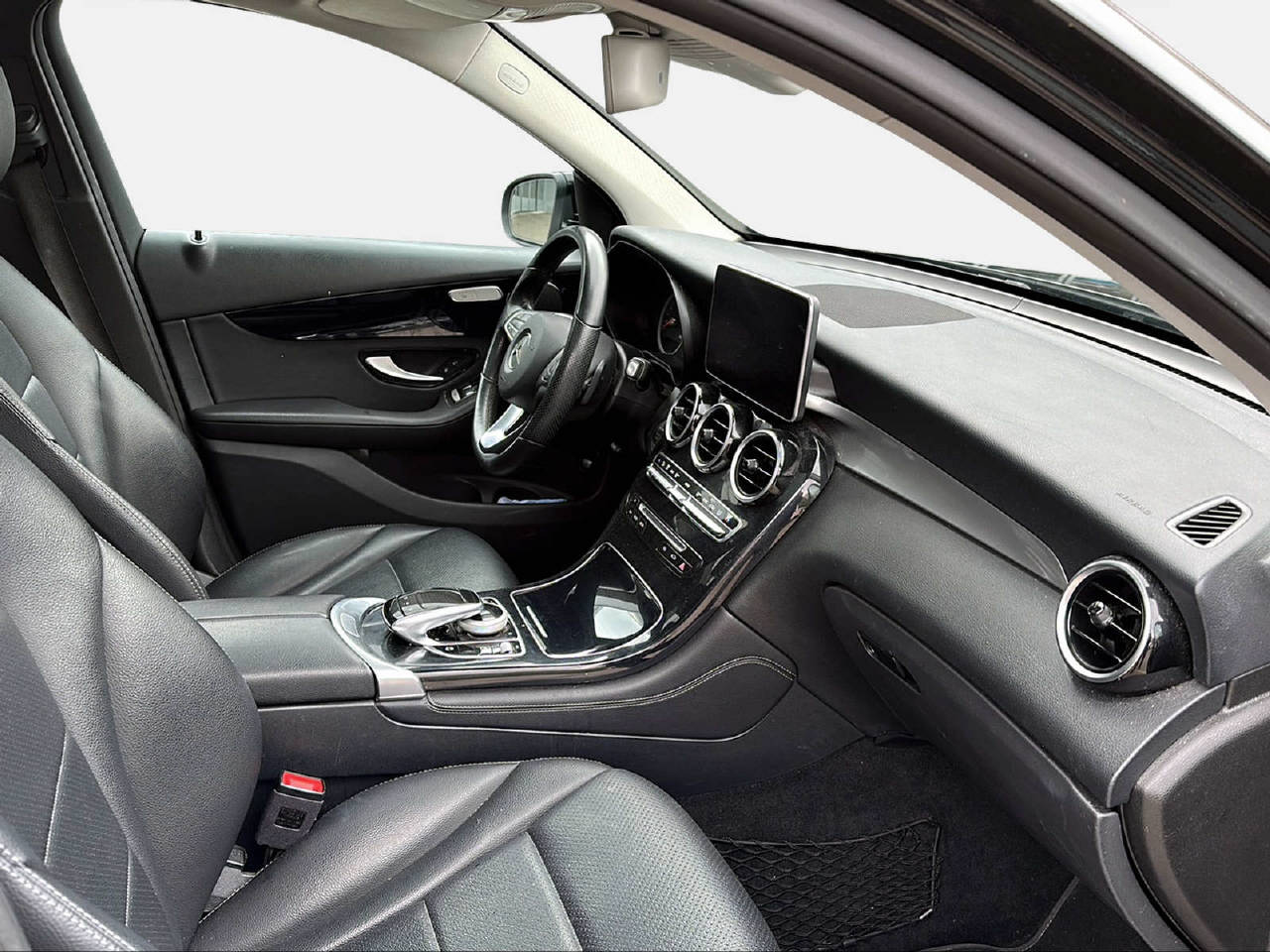 MERCEDES-BENZ GLC 250 d Exclusive 4m-image-12