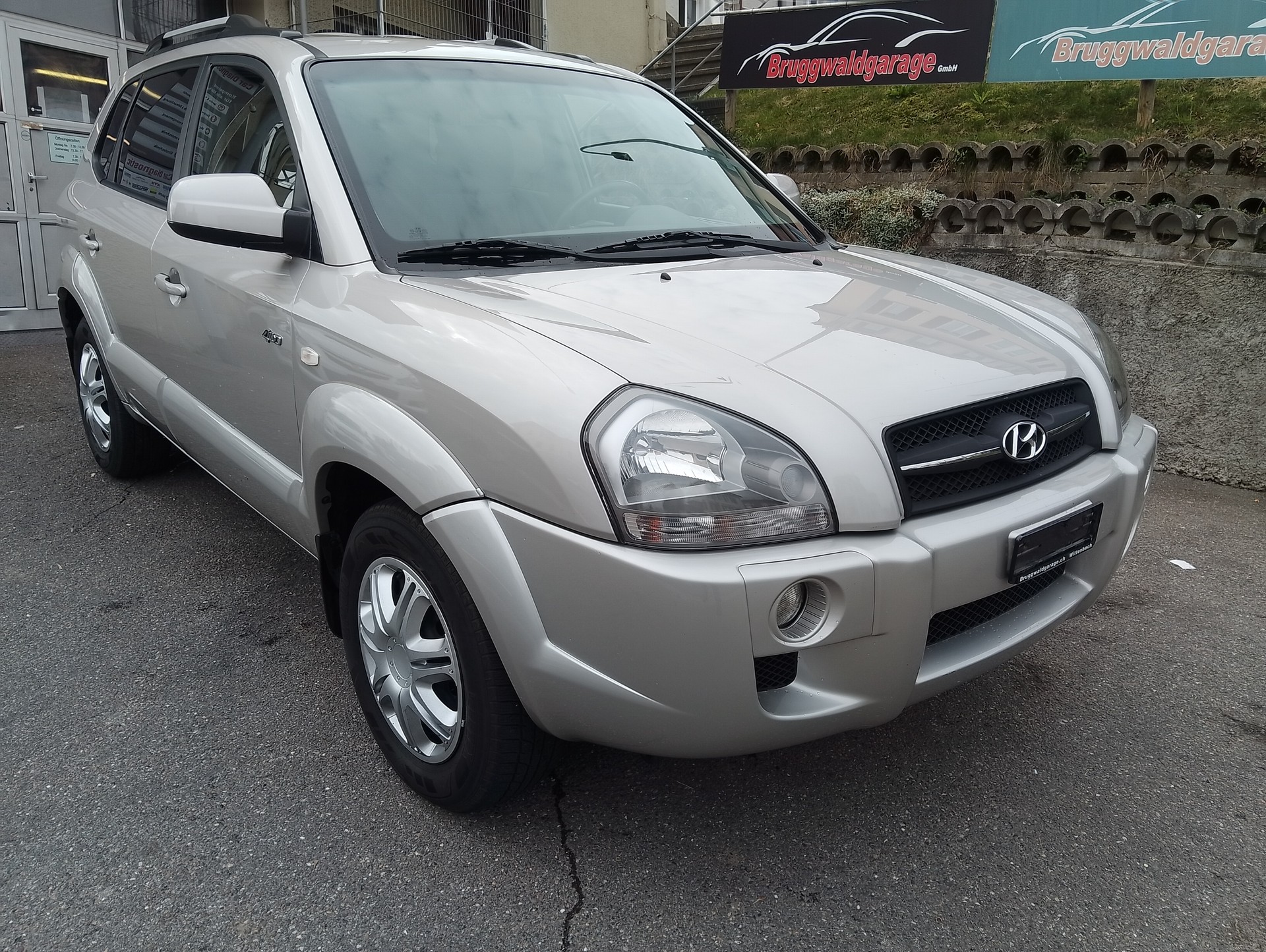 HYUNDAI Tucson 2.7 V6 Style 4WD-image-3