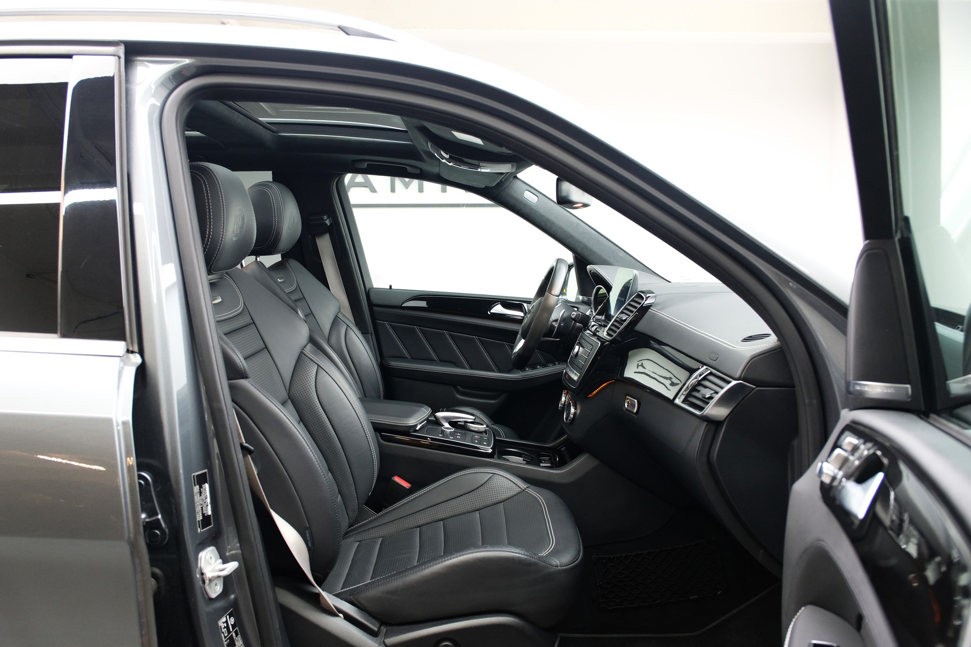 MERCEDES-BENZ GLE 63 S AMG 4Matic Speedshift Plus 7G-Tronic-image-11