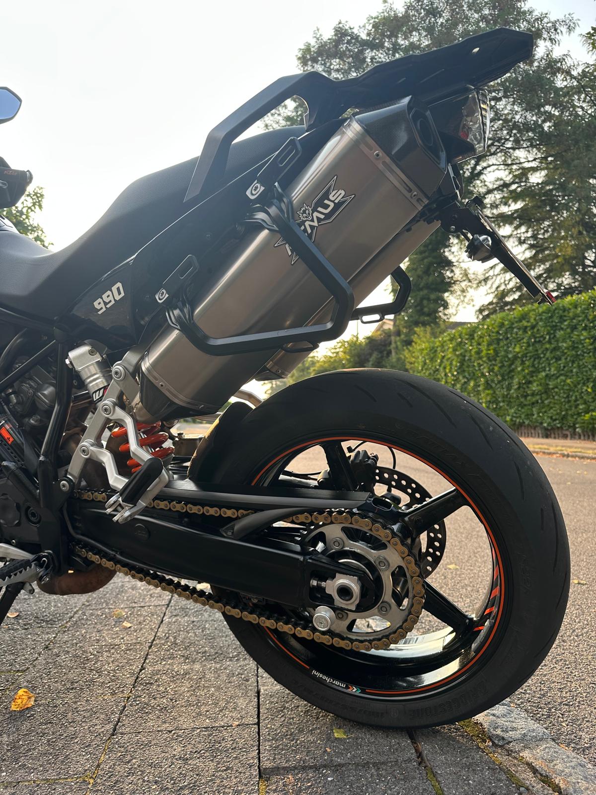 KTM 990 Supermoto T ABS-image-6