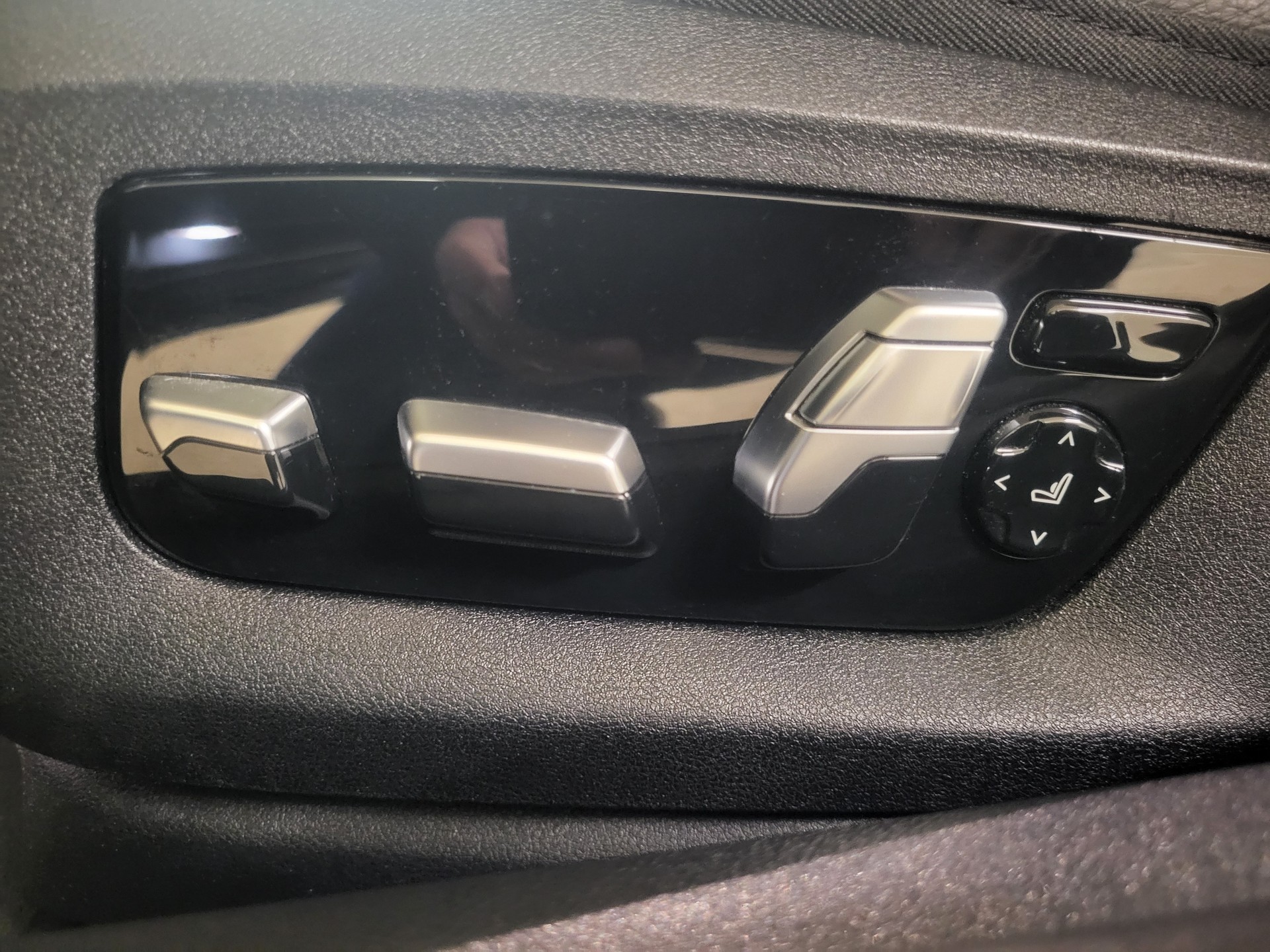 BMW 530e xDrive Pure M Sport Edition Steptronic-image-26
