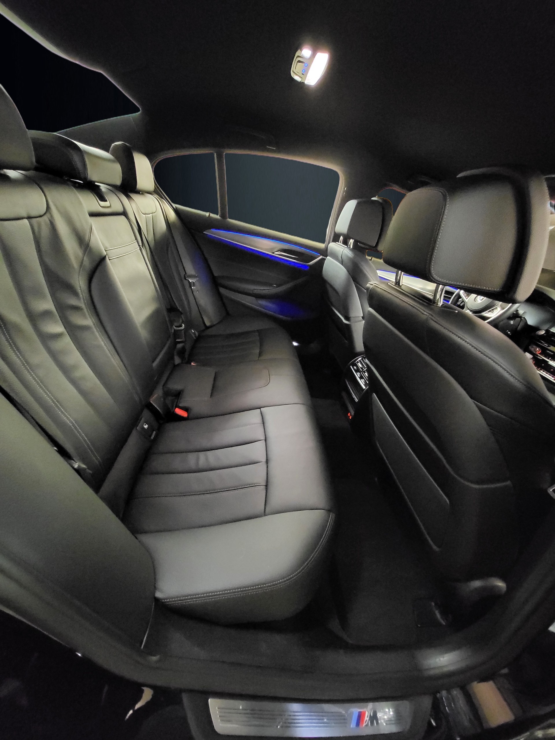 BMW 530e xDrive Pure M Sport Edition Steptronic-image-14