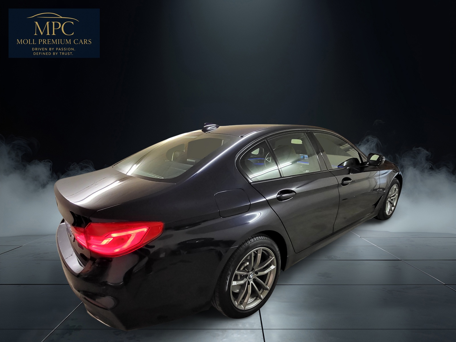 BMW 530e xDrive Pure M Sport Edition Steptronic-image-6