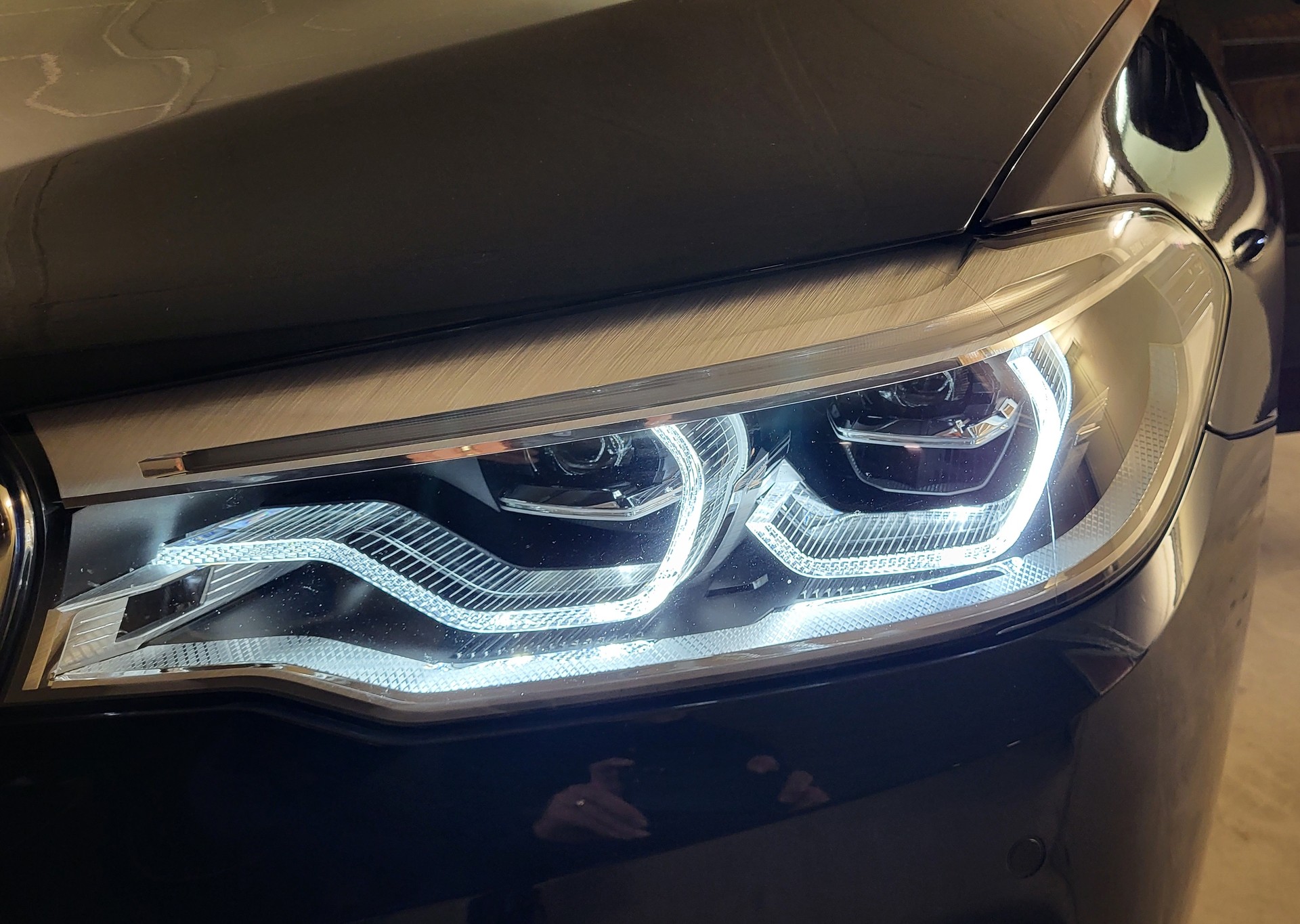 BMW 530e xDrive Pure M Sport Edition Steptronic-showroom-element-2