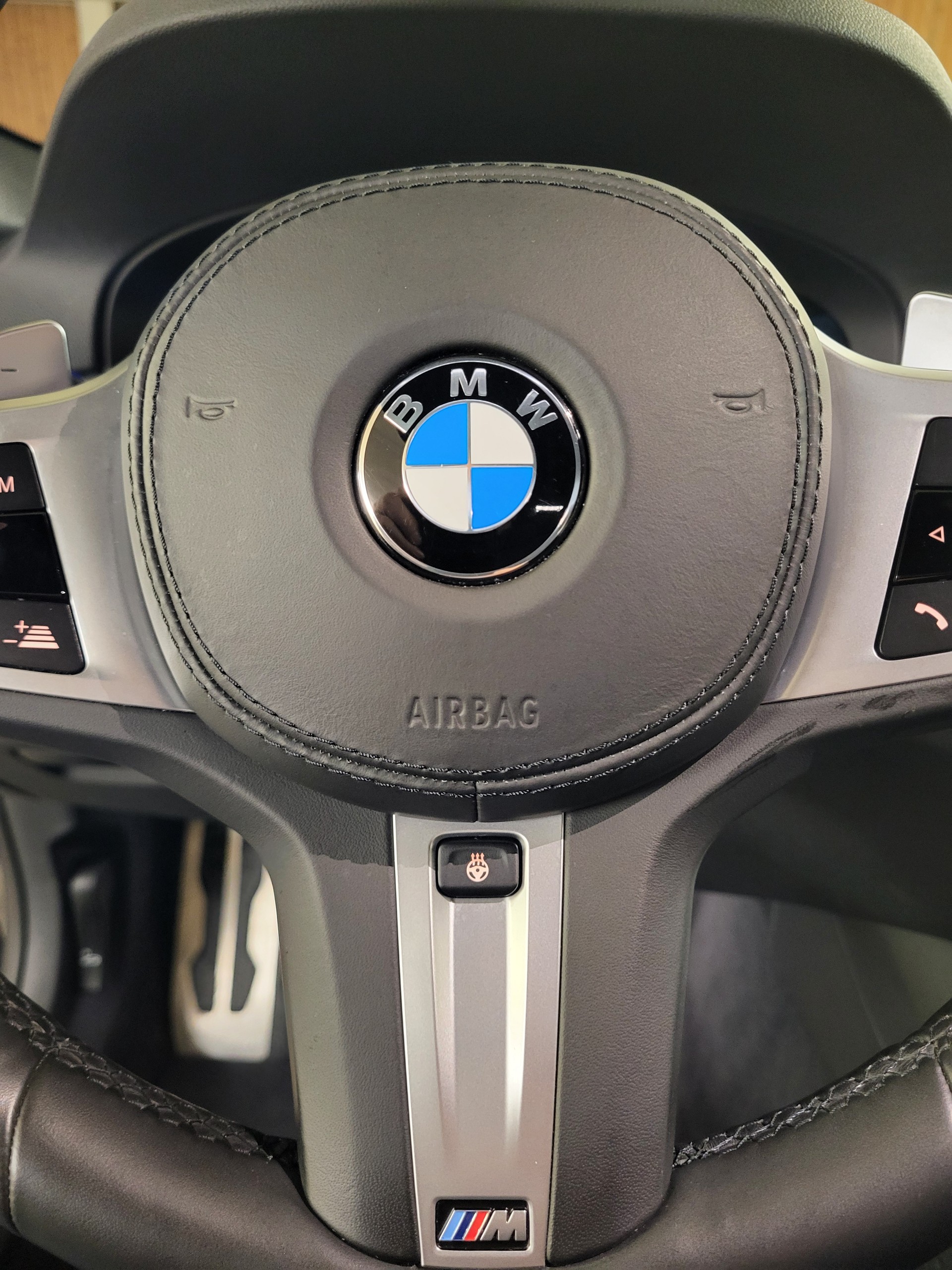 BMW 530e xDrive Pure M Sport Edition Steptronic-image-15