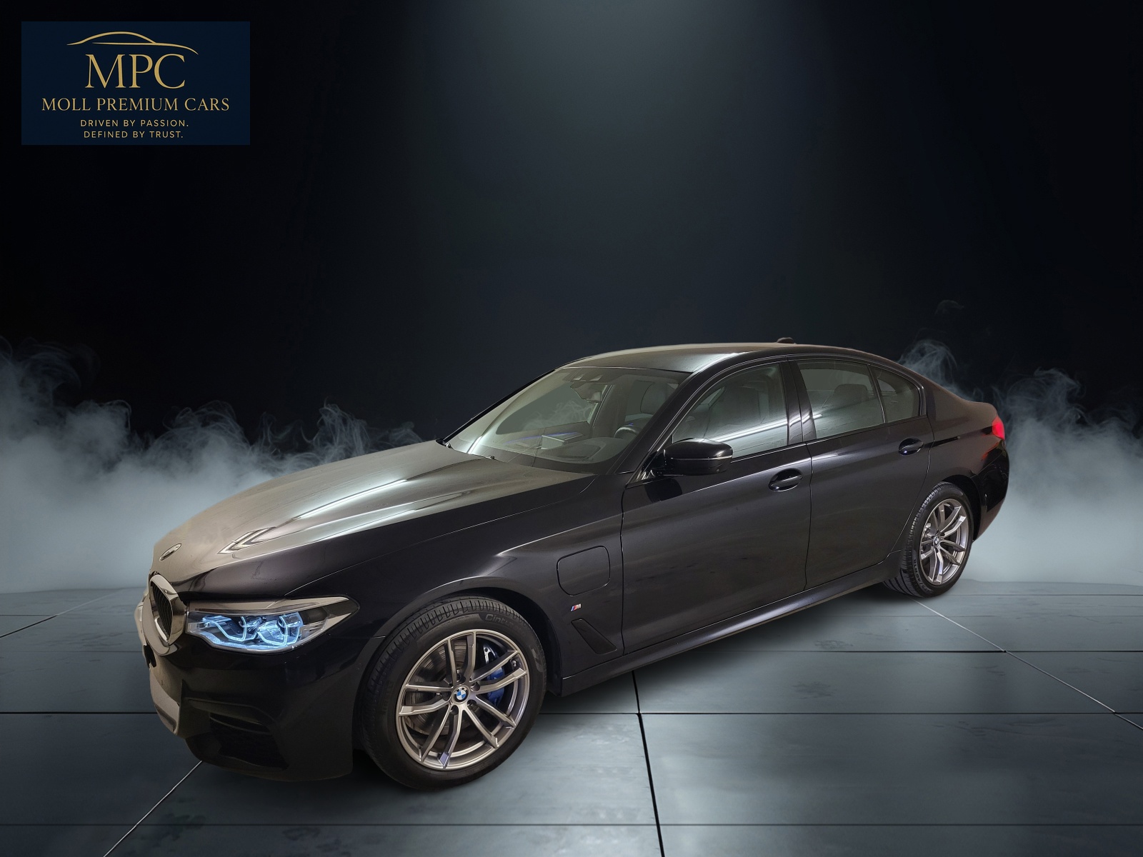 BMW 530e xDrive Pure M Sport Edition Steptronic-showroom-element-1